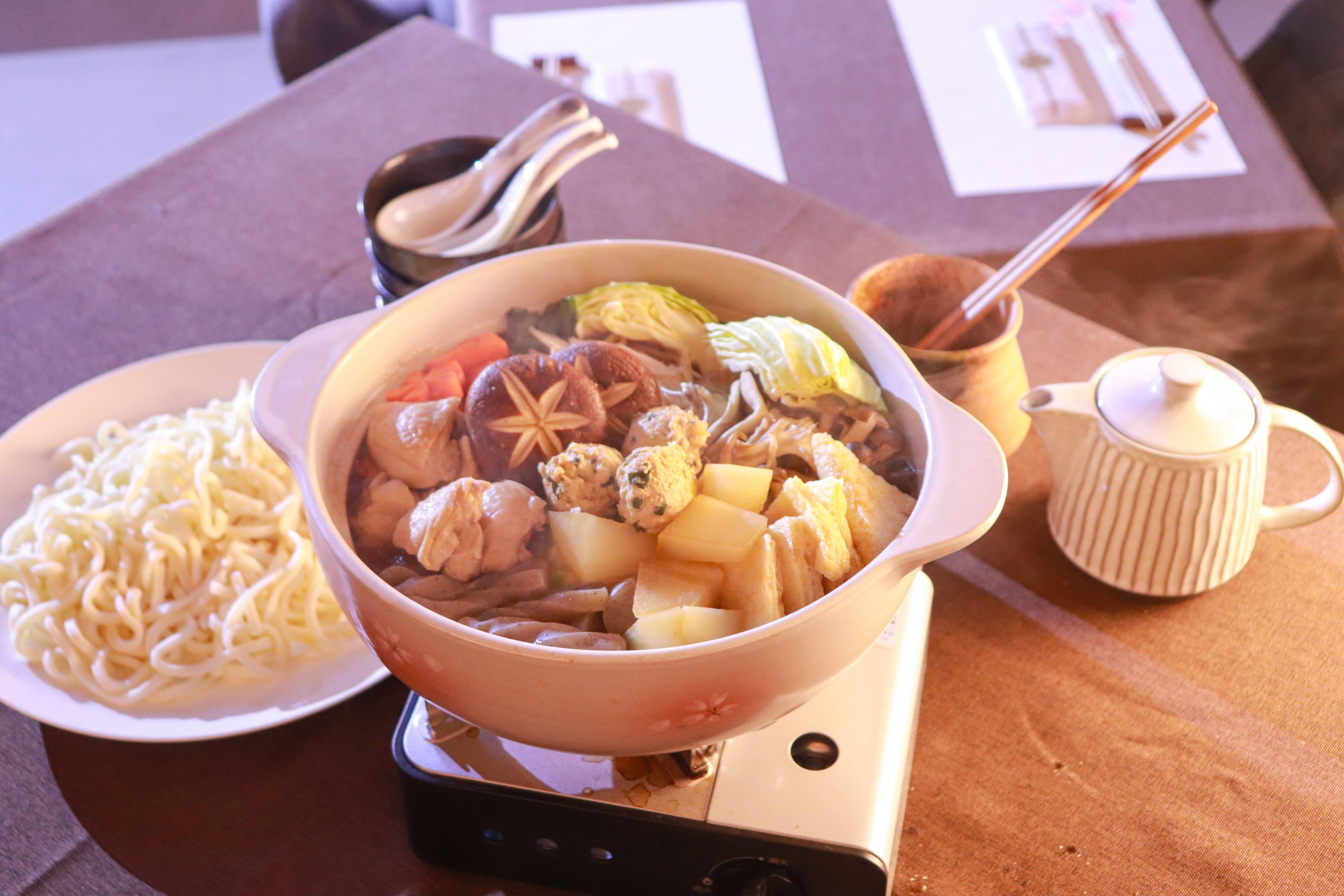 Osaka Sumo Show and Cultural Experience with Hot Pot