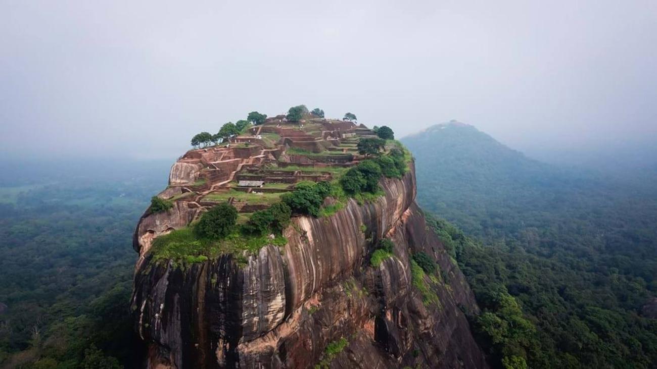 7-Day Private Sri Lanka Highlights Tour (2026)