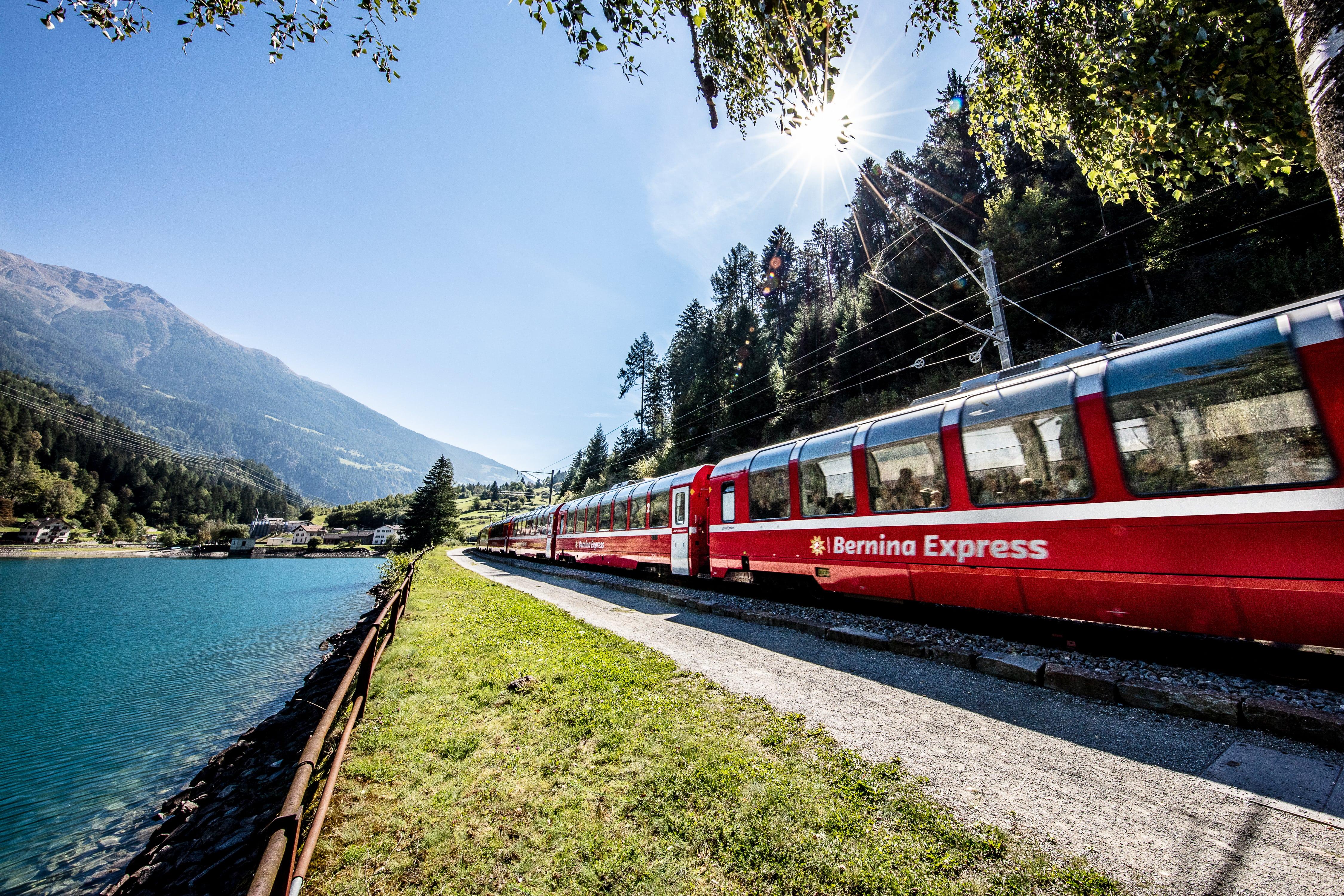 Bernina red train day trip from Lake Como — image 3