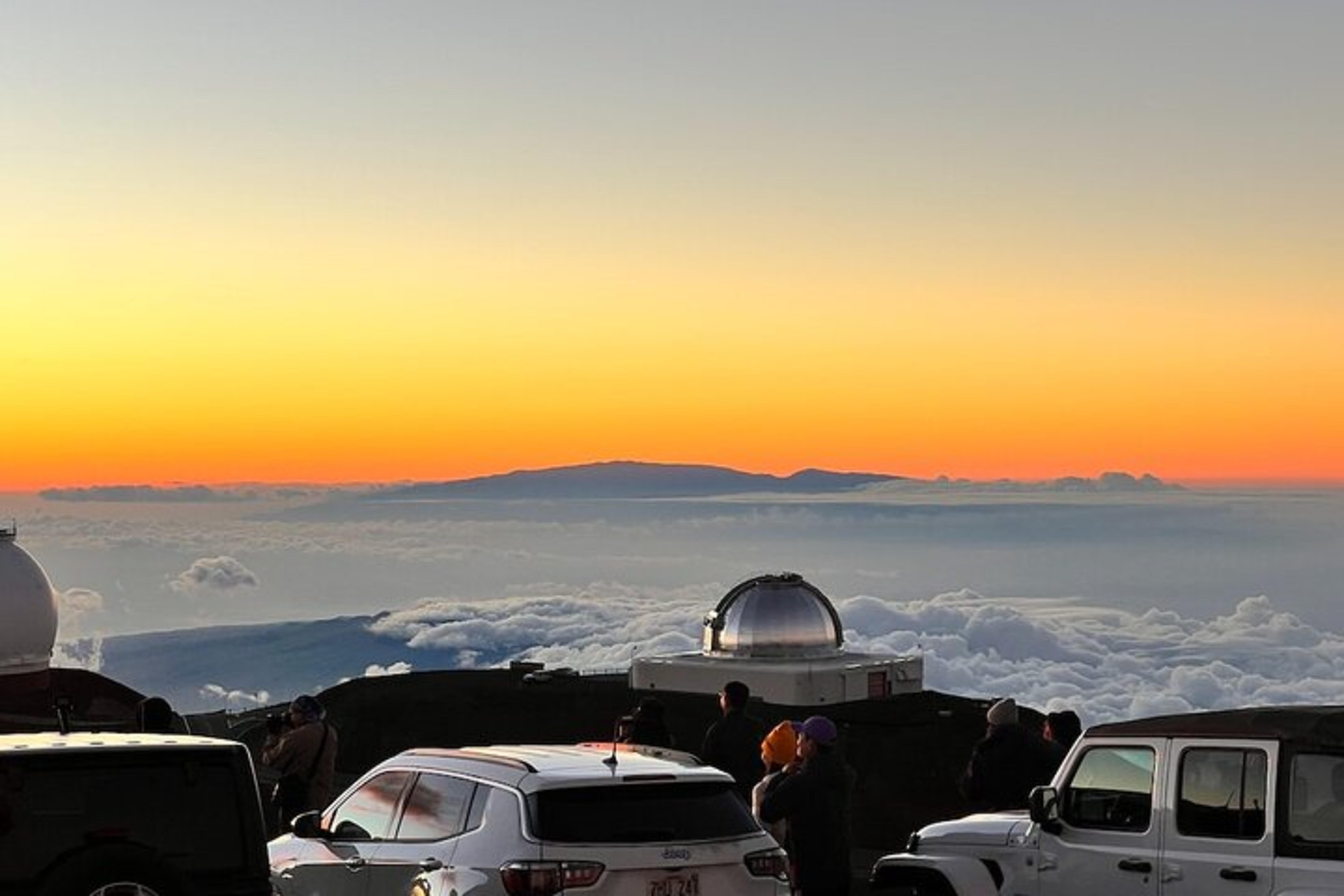 Mauna Kea Summit & Rainbow Falls Tour from Hilo
