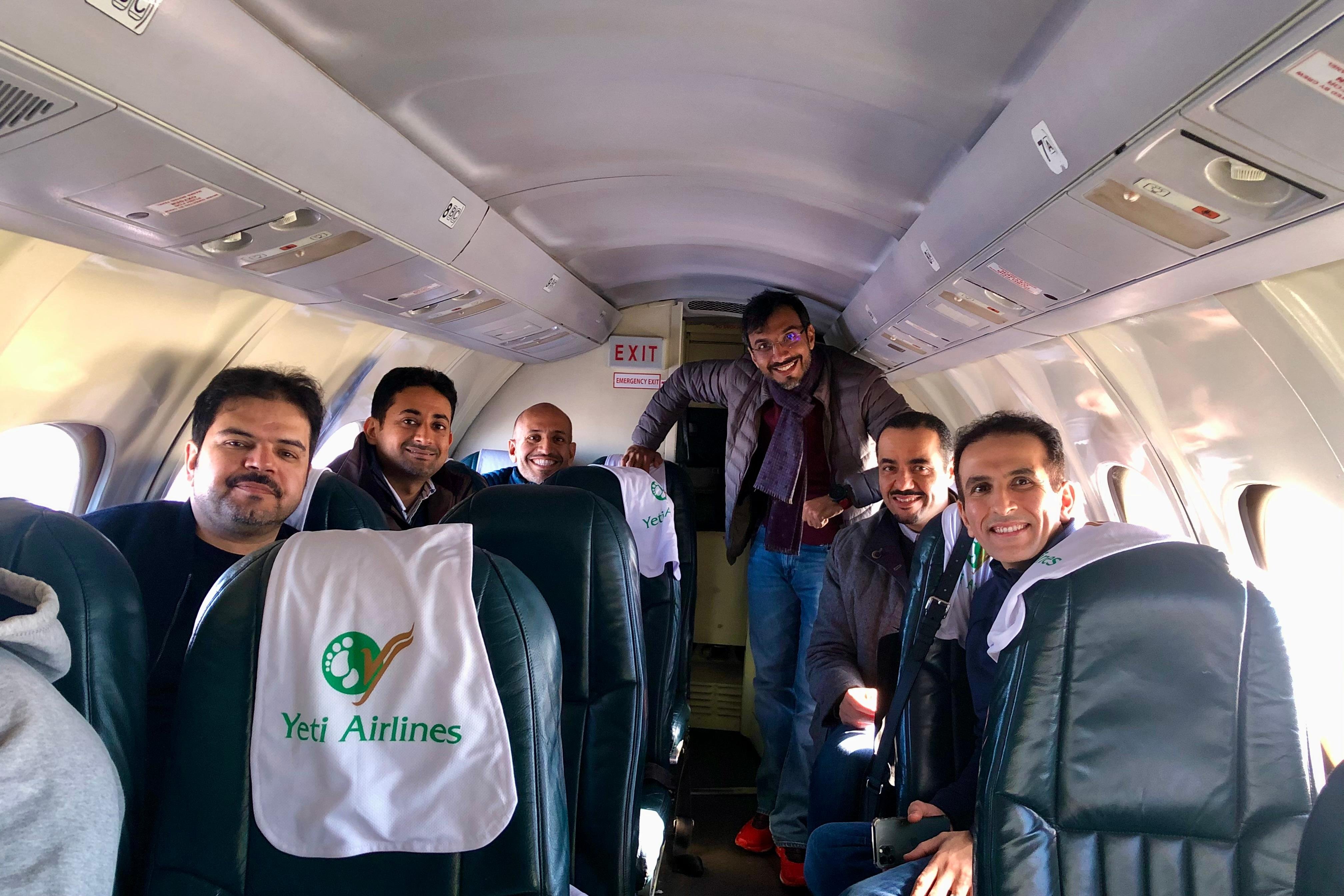 Kathmandu: Everest Scenic Flight or Helicopter Landing Tour