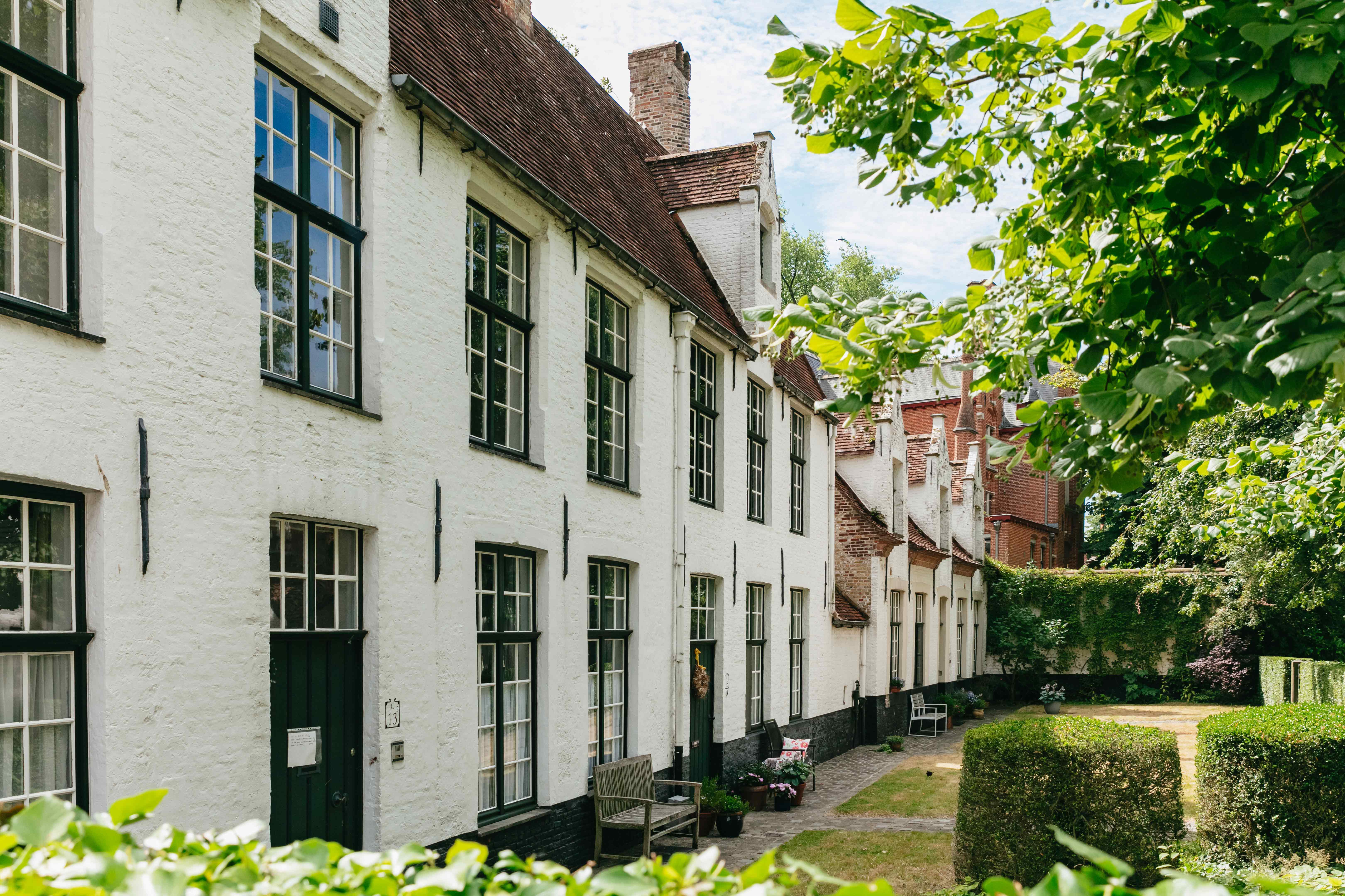 Bruges and Ghent day trip — medieval canals, belfries, guild houses and castle in Flanders — image 17