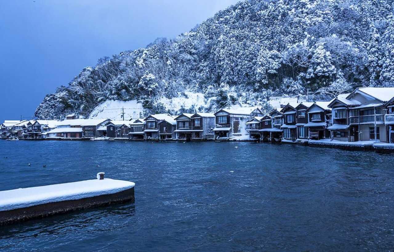 Osaka/Kyoto:Hiroshima Tour on Luxury vehicle with Lunch
