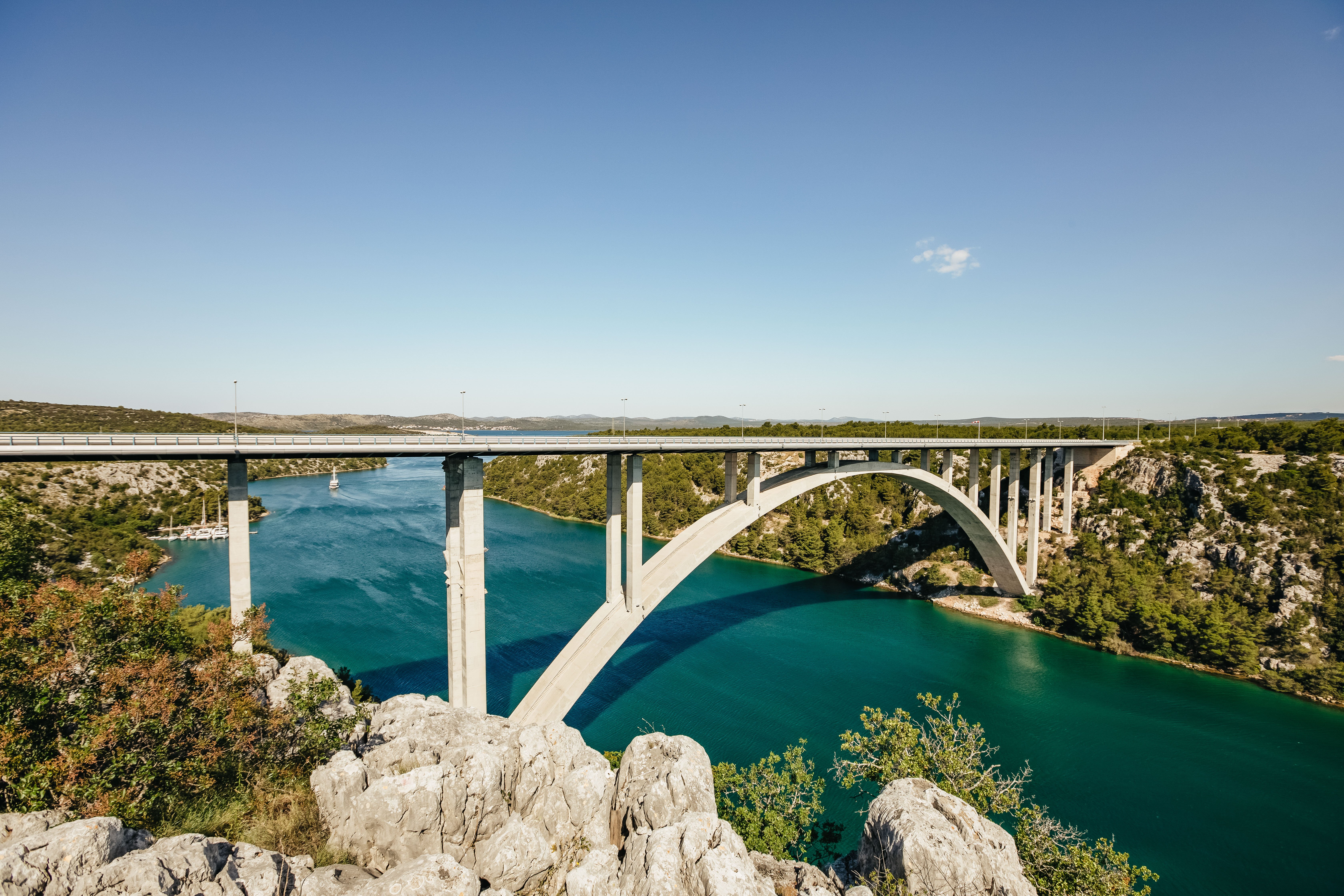 Split: Krka Waterfalls, Boat Cruise & Primosten Swim