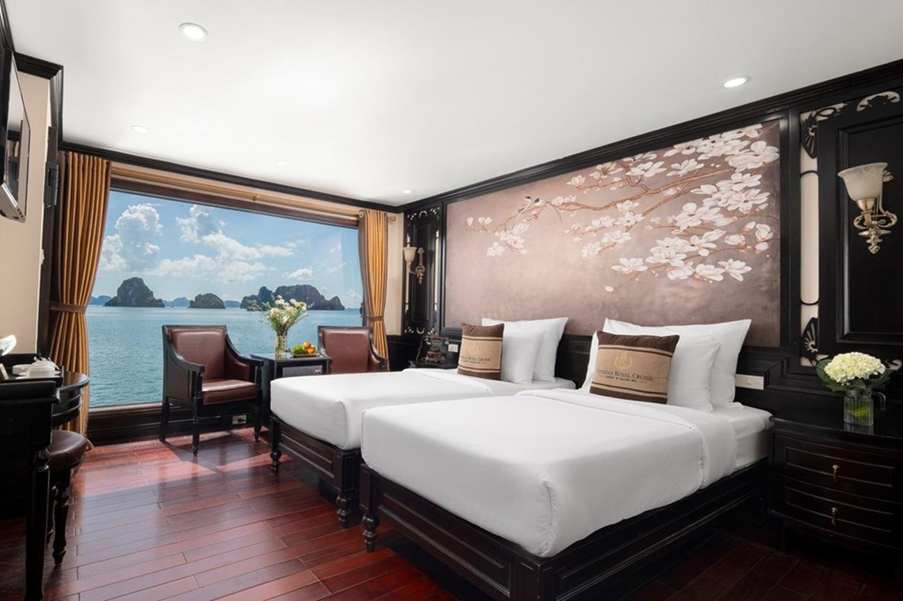 2-Day Halong & Bai Tu Long Bay 5-Star Cruise from Hanoi