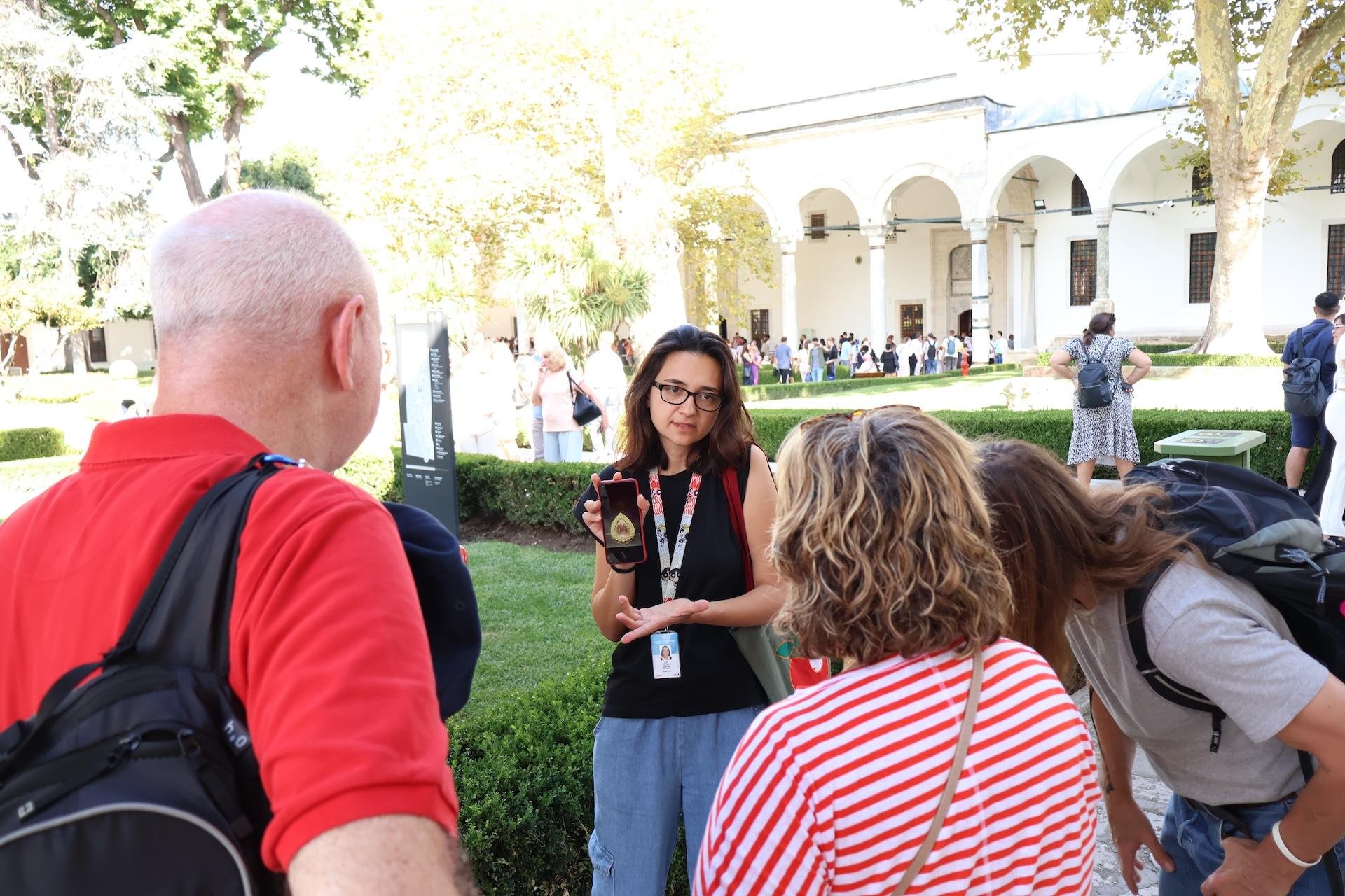 Topkapi Palace & Harem Guided Small Group Tour