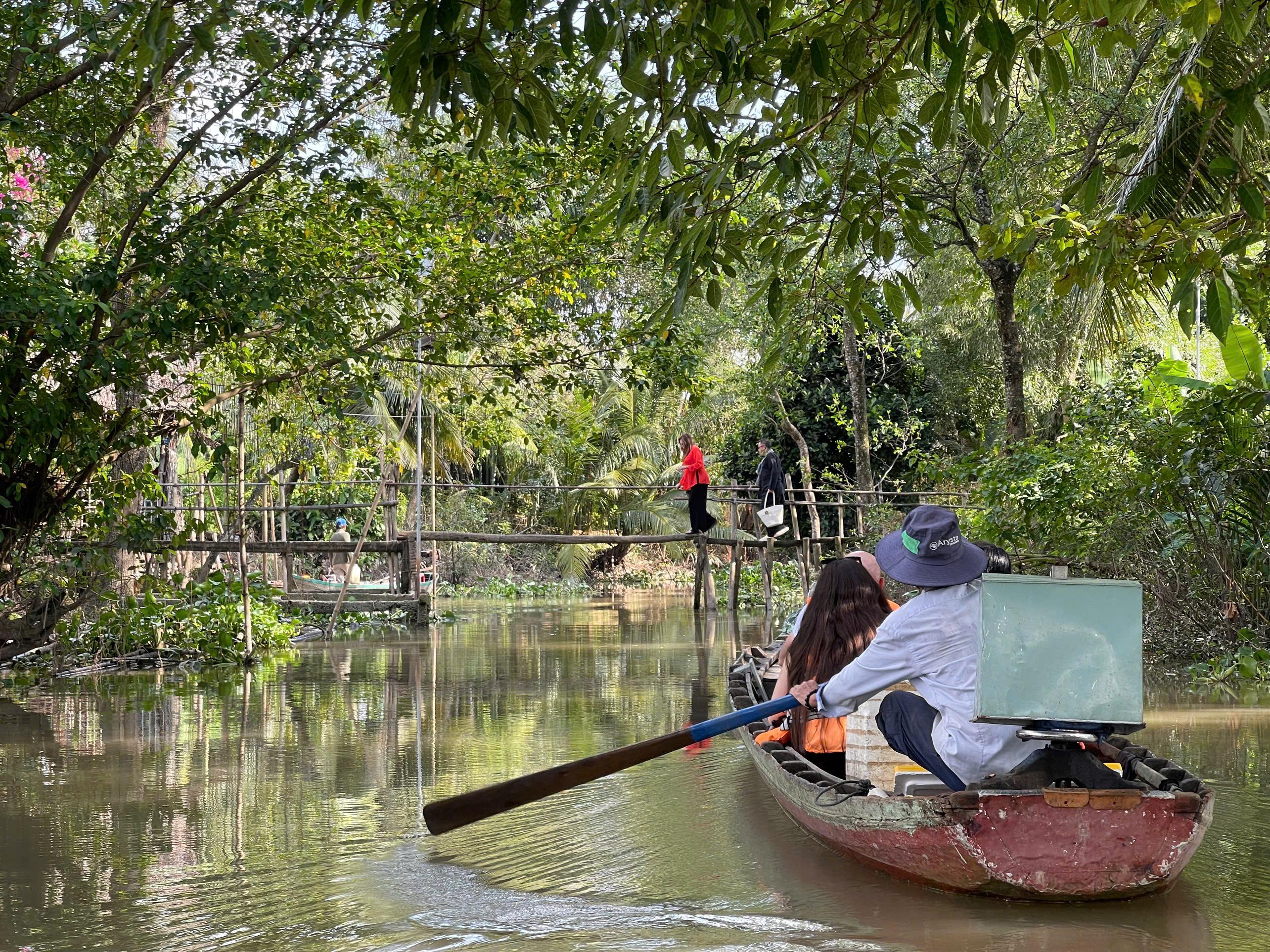 Mekong Delta Day Trip: Cai Rang Floating Market & Cồn Sơn Islet
