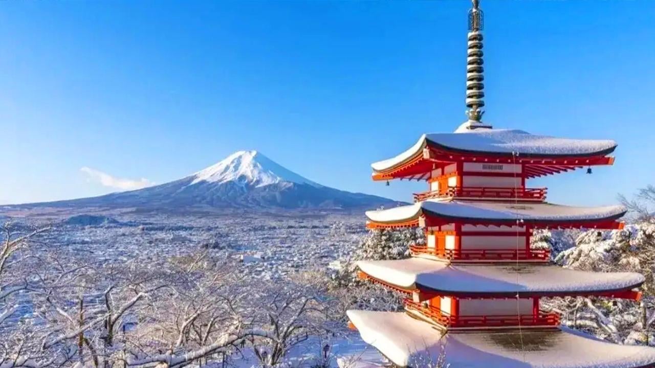 Mt. Fuji 5th Station, Hot Spring, and Oshino Hakkai Day Tour — Japanese onsen experience photo 16