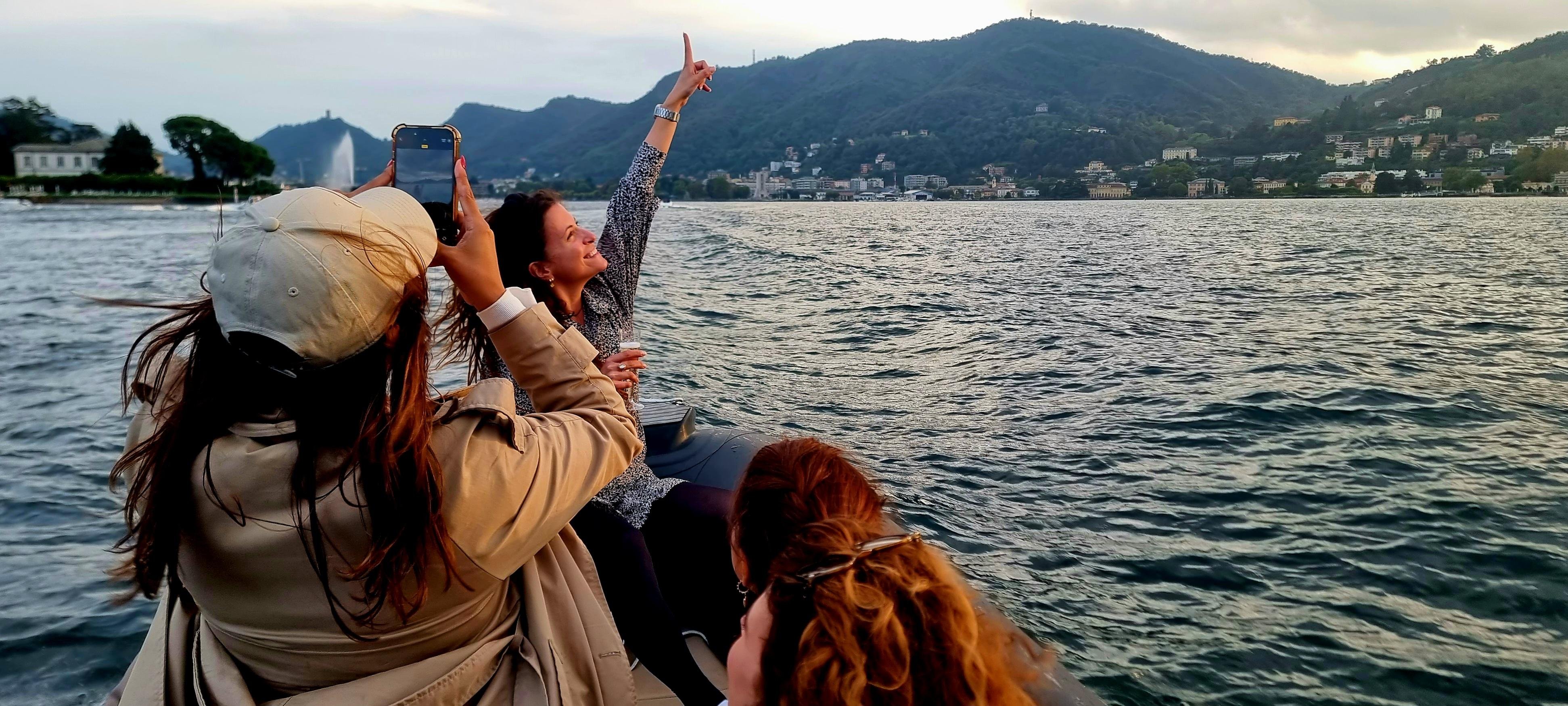 Lake Como boat tour - villa coastline from the water — image 17
