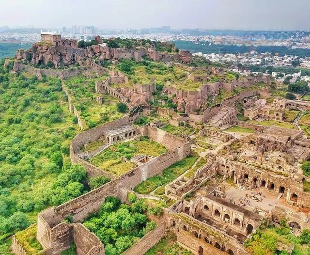 Hyderabad: Charminar, Golconda Fort & Qutub Shahi Tombs Tour - 2026 (Verified Reviews)
