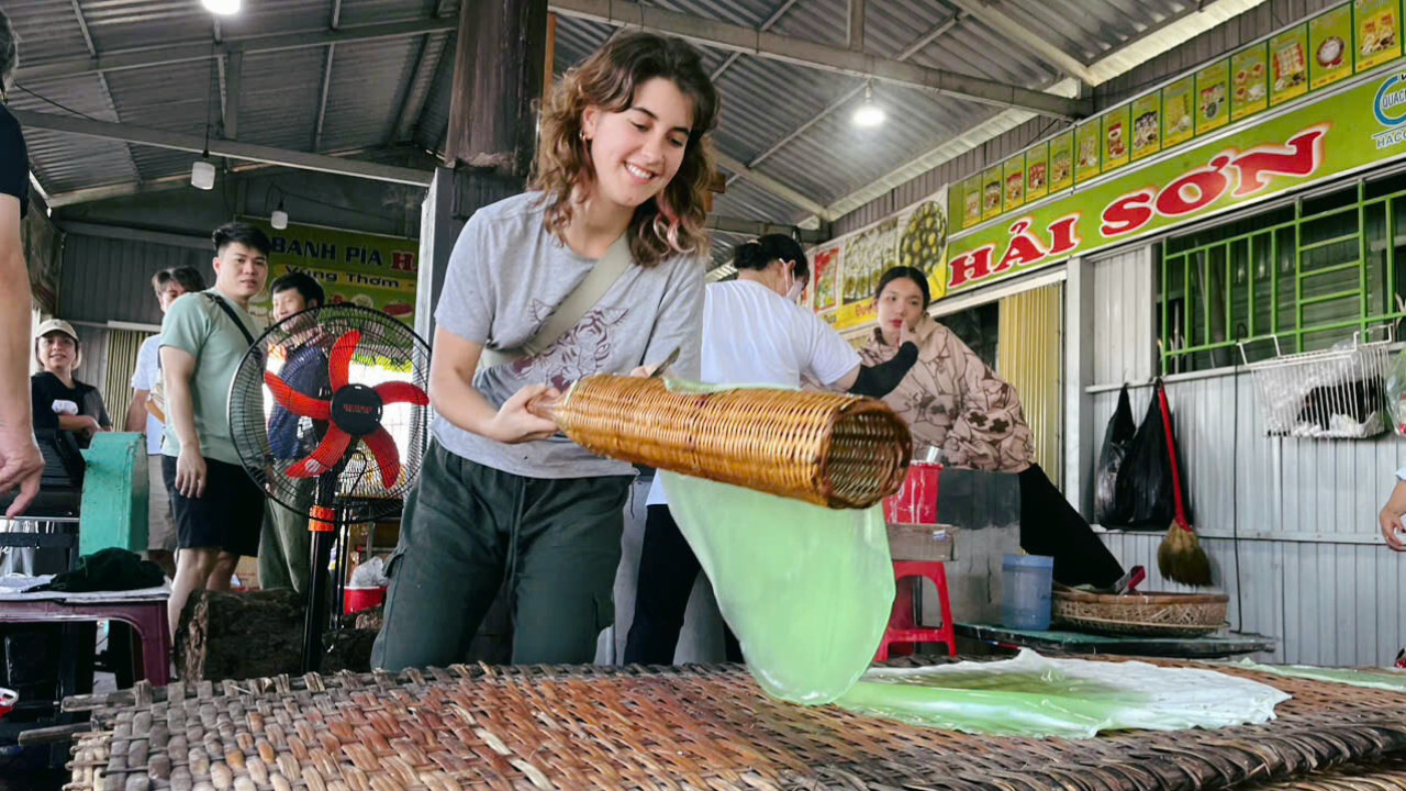 Mekong Delta Day Trip: Cai Rang Floating Market & Cồn Sơn Islet