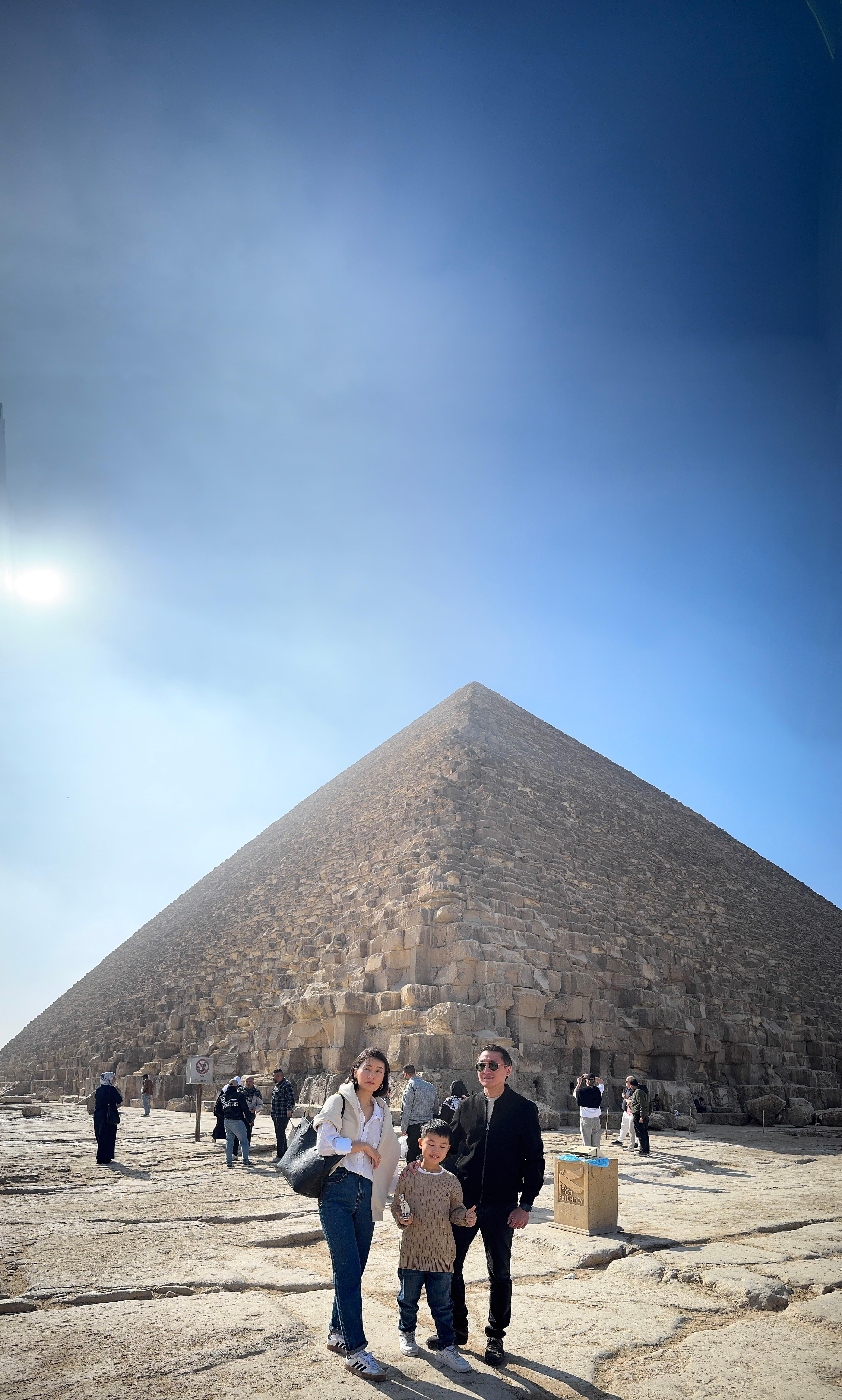 Private Giza Pyramids & Grand Egyptian Museum Day Trip from Hurghada