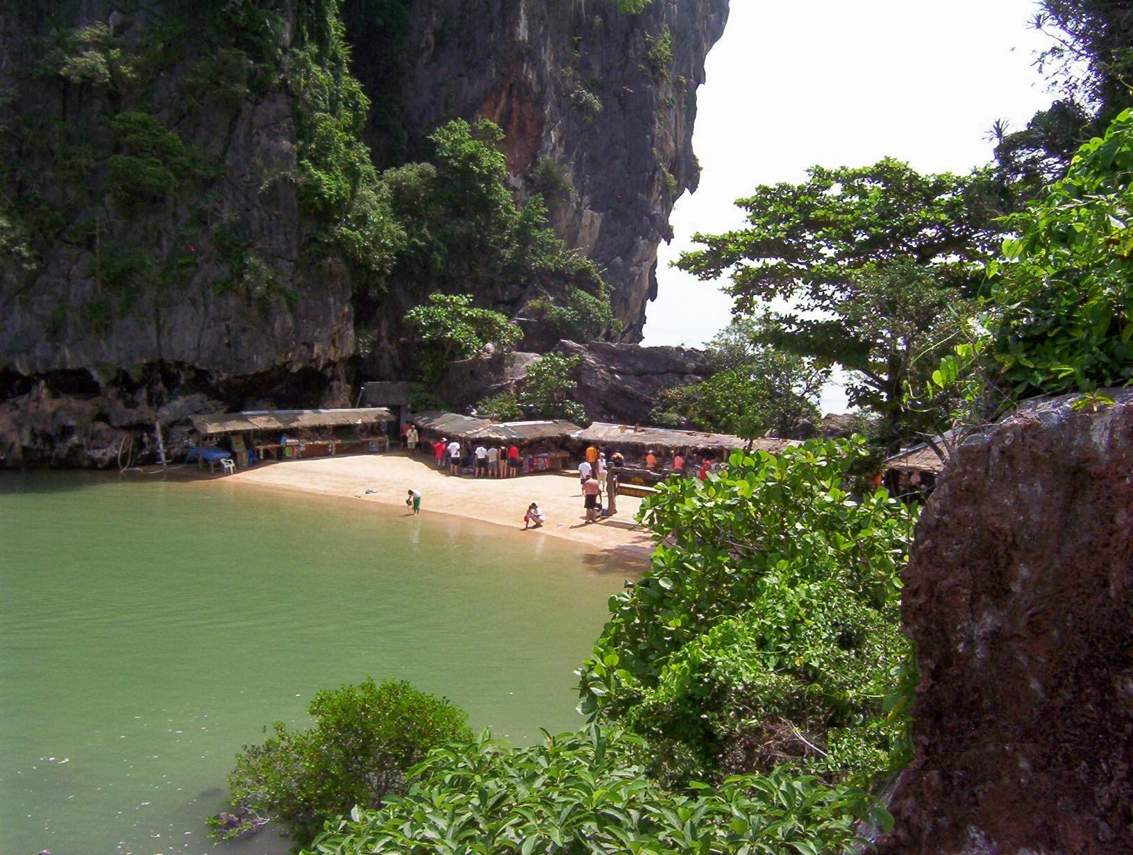 Phang Nga Bay & James Bond Island: Longtail Boat & Kayak Day Tour
