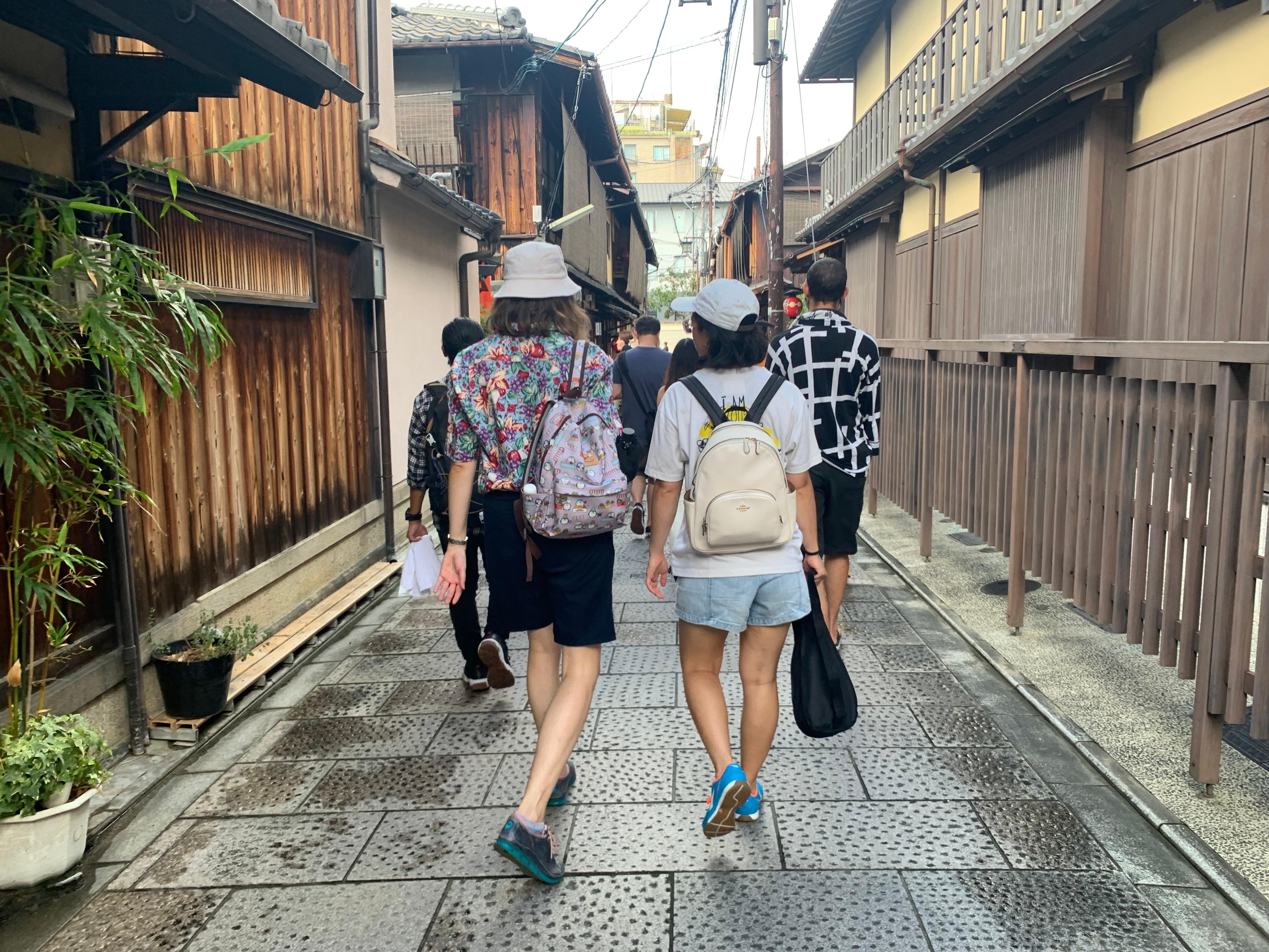 Kyoto: Meet the Geisha Maiko with Gion Walking Tour - 2026 (Verified Reviews)