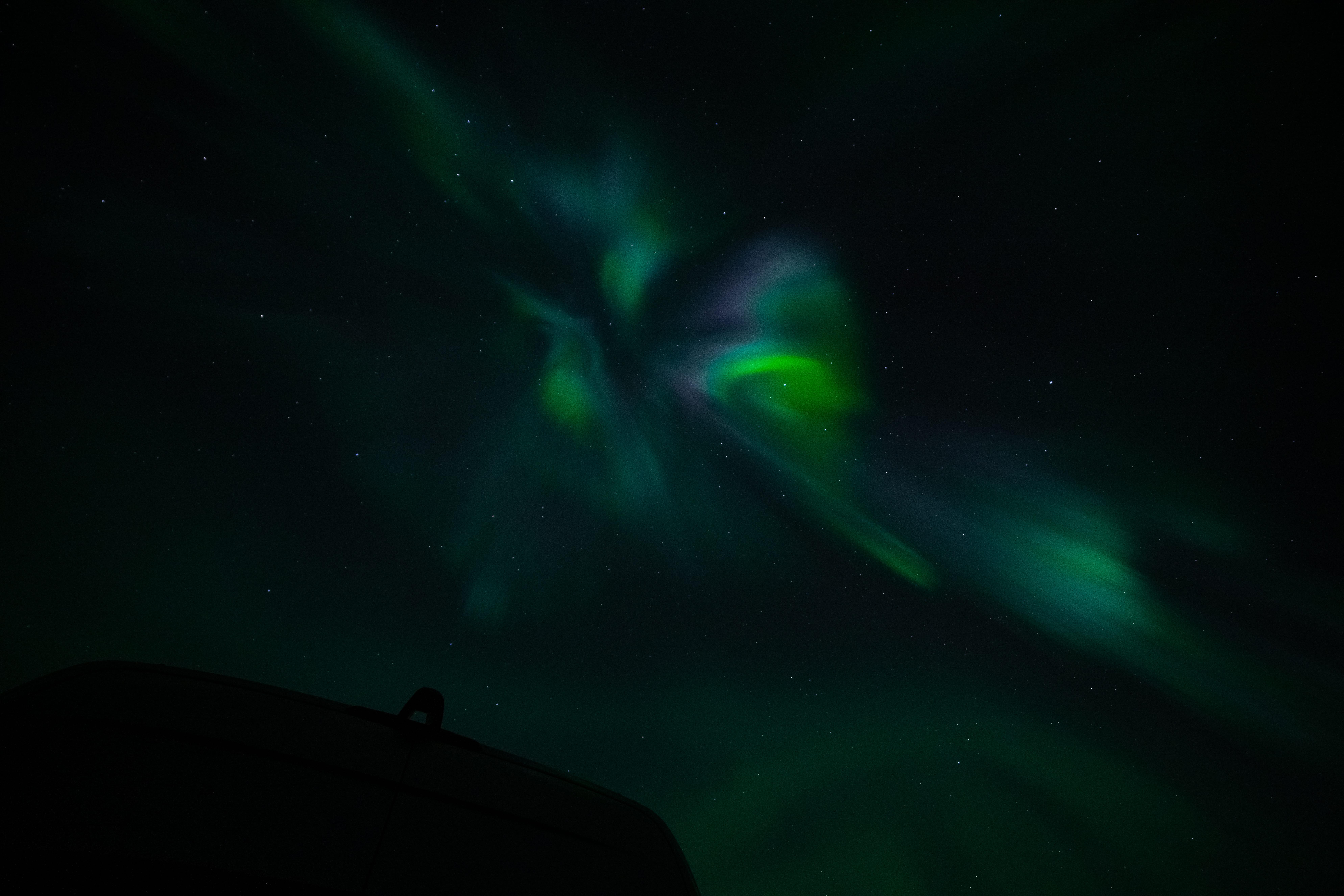 Reykjavik Northern Lights Minibus Hunt with Hot Cocoa