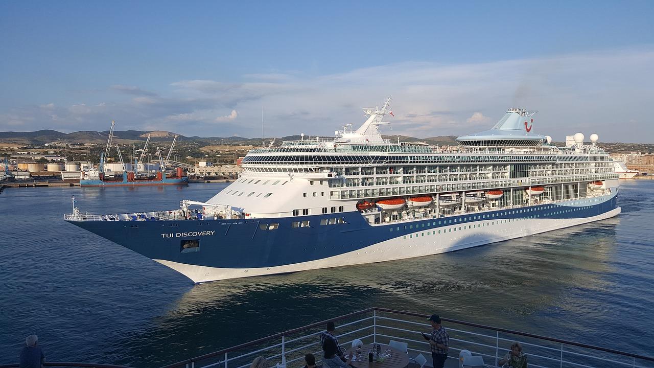 Private Shore Transfer: Civitavecchia Port to Rome