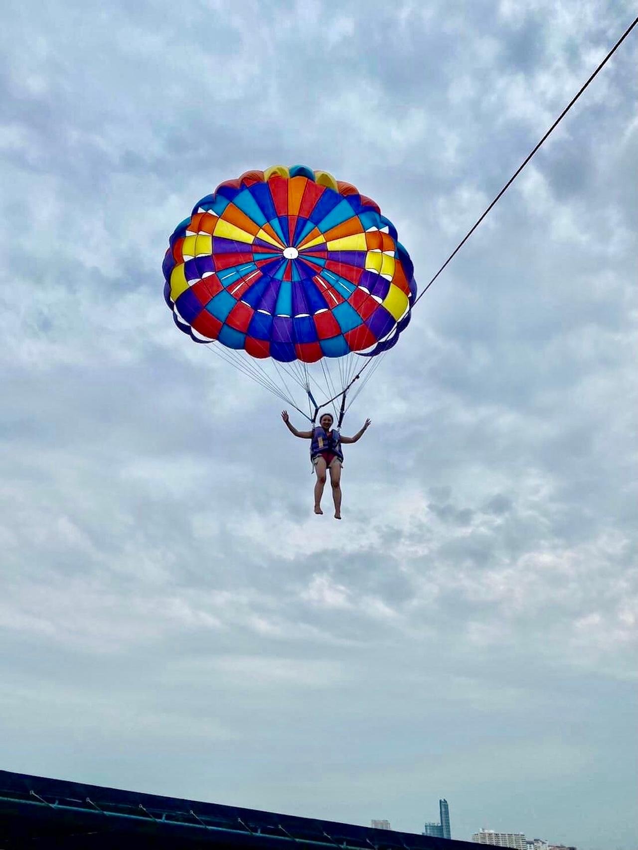 Pattaya to Coral Island: Speedboat & 4-Activity Day Trip