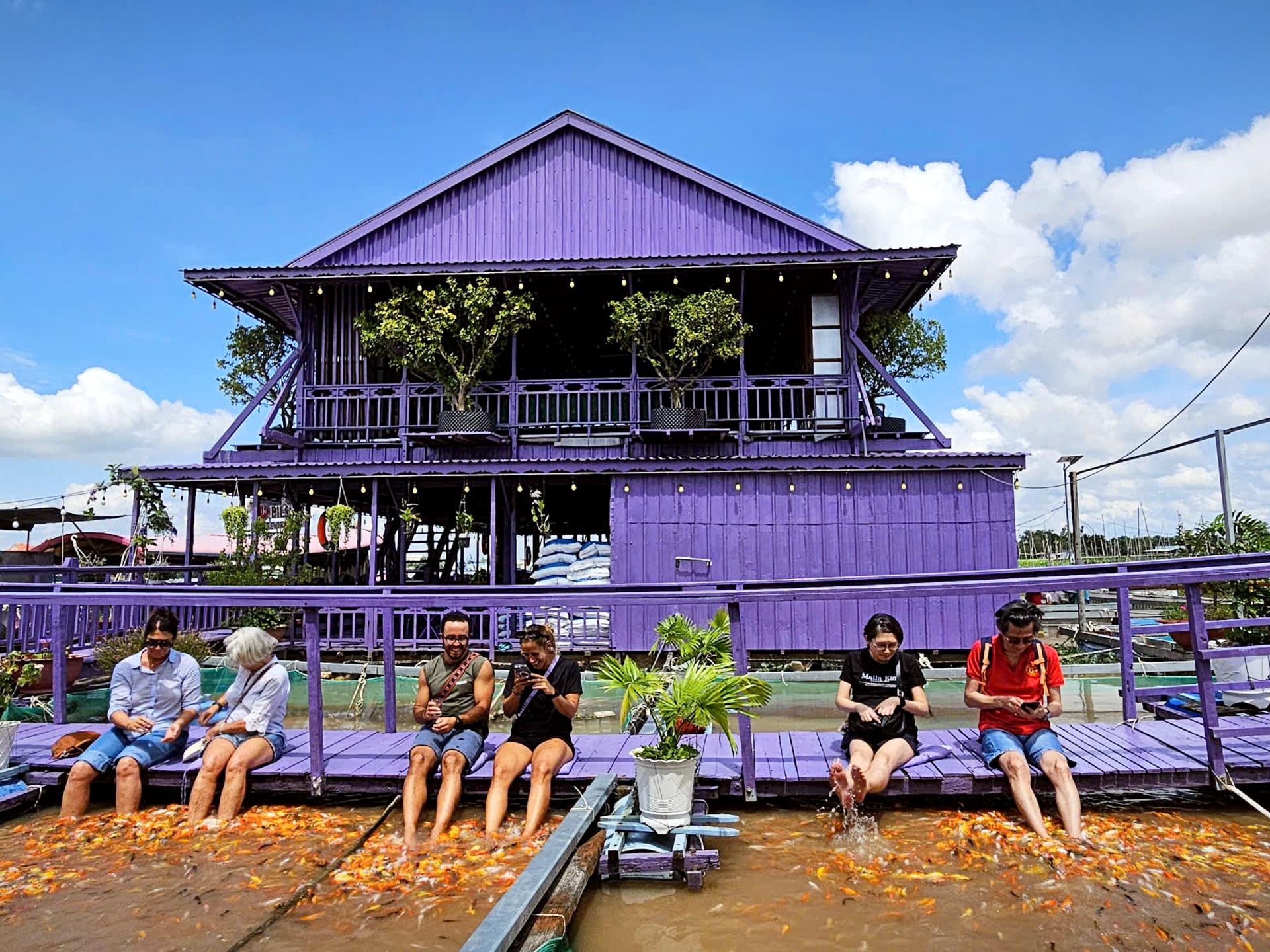 Mekong Delta Day Trip: Cai Rang Floating Market & Cồn Sơn Islet