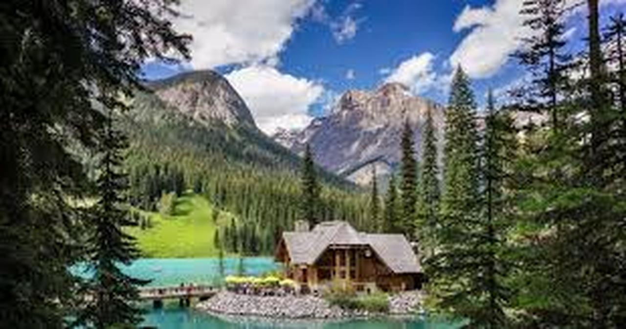 Banff National Park Lakes & Canyon Full-Day Tour