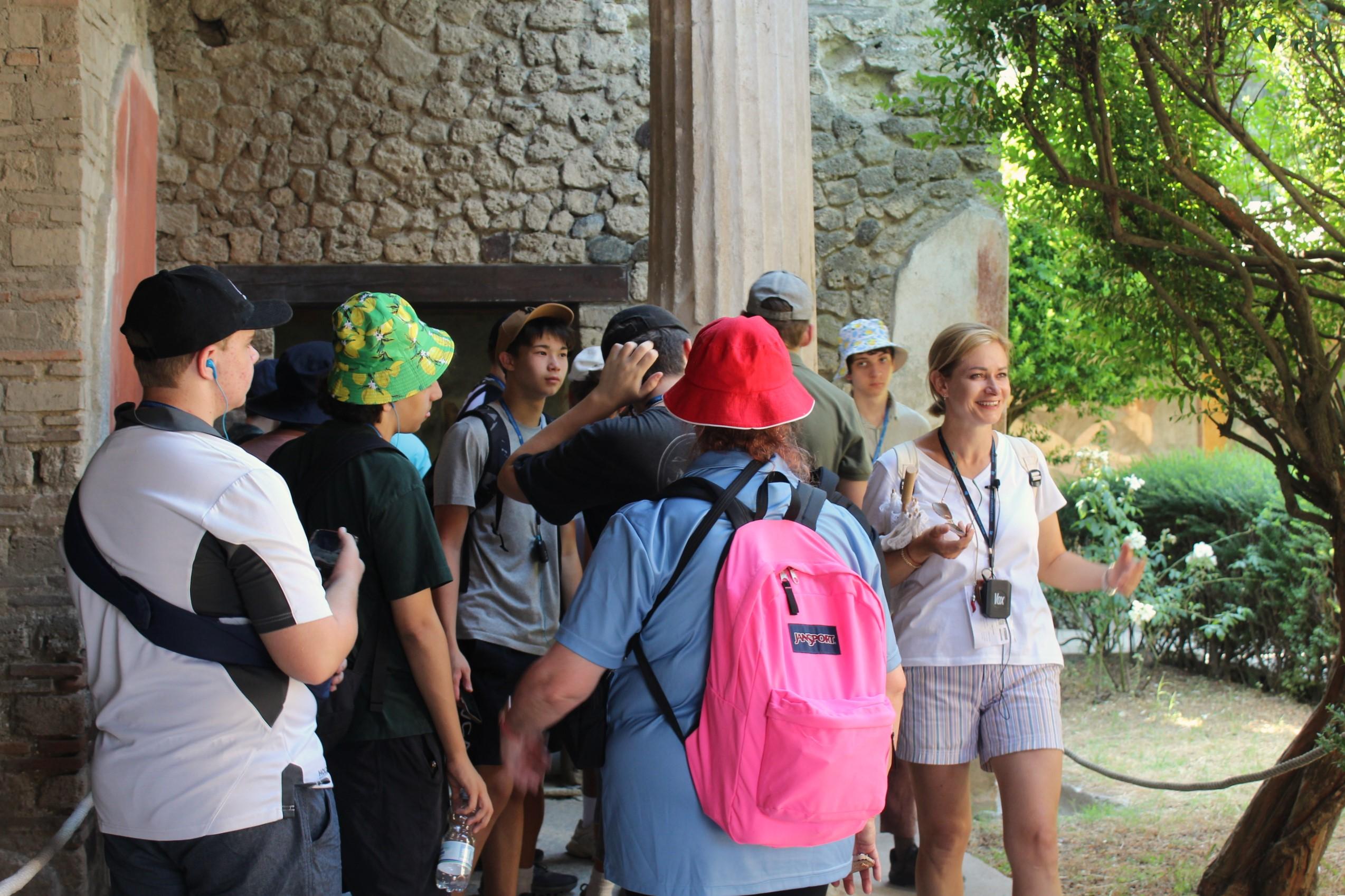 From Naples: Pompeii and Vesuvius Tour with Lunch Included - Mount Vesuvius crater tour and Bay of Naples views