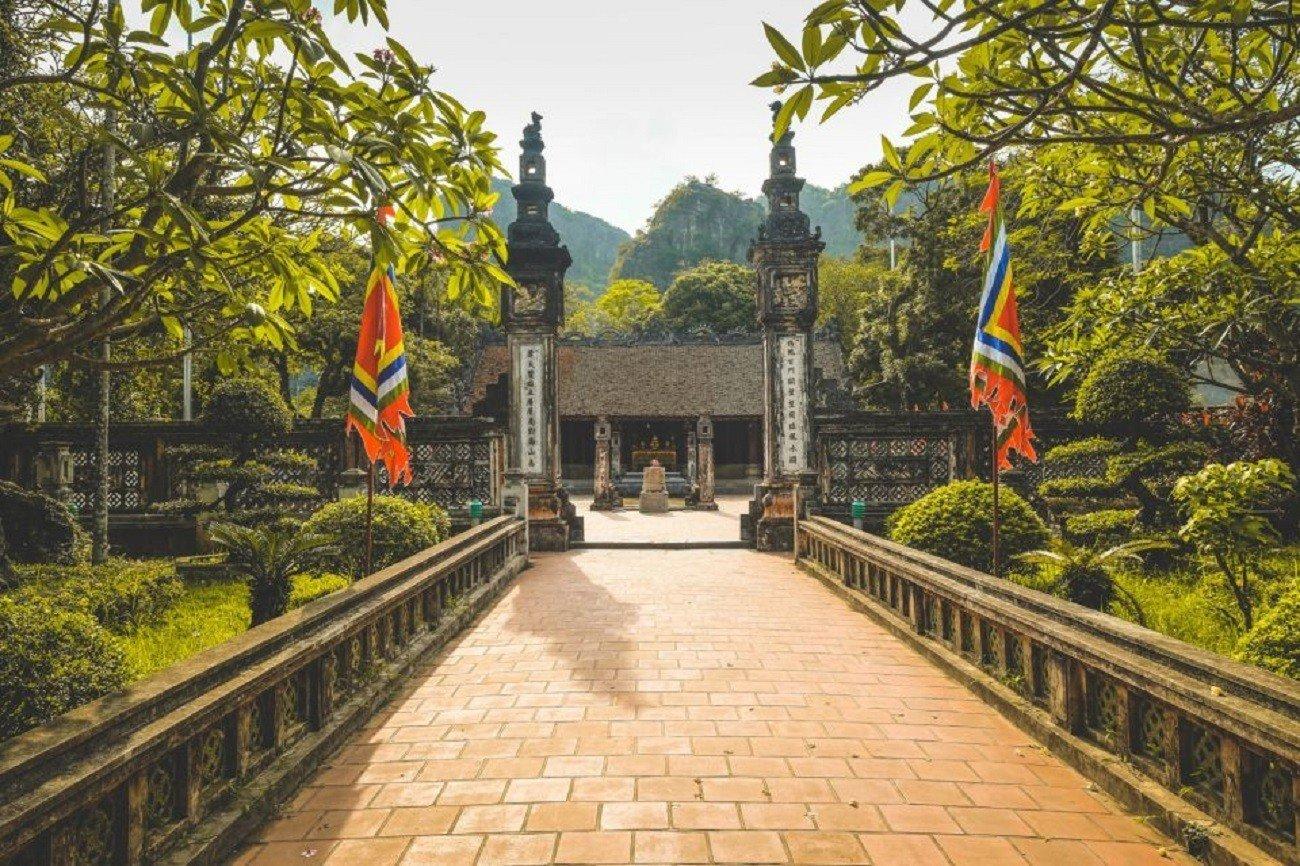 2-Day Hanoi, Ninh Binh & Ha Long Bay Luxury Tour