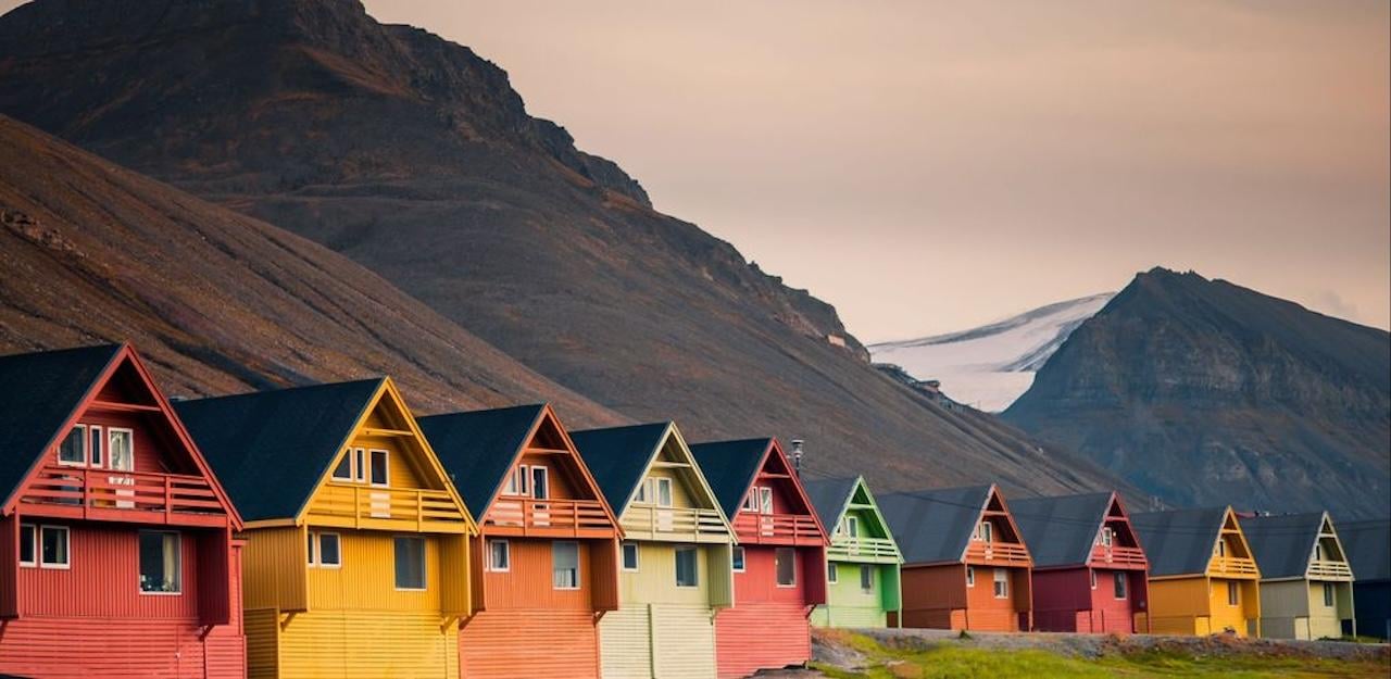 Longyearbyen Walking Tour with Local Guide