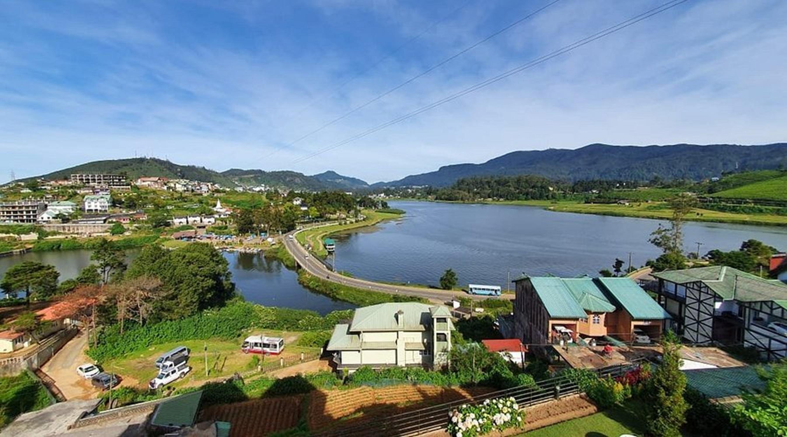 Sri Lanka Scenic Train Ride: Ella to Kandy via Nuwara Eliya