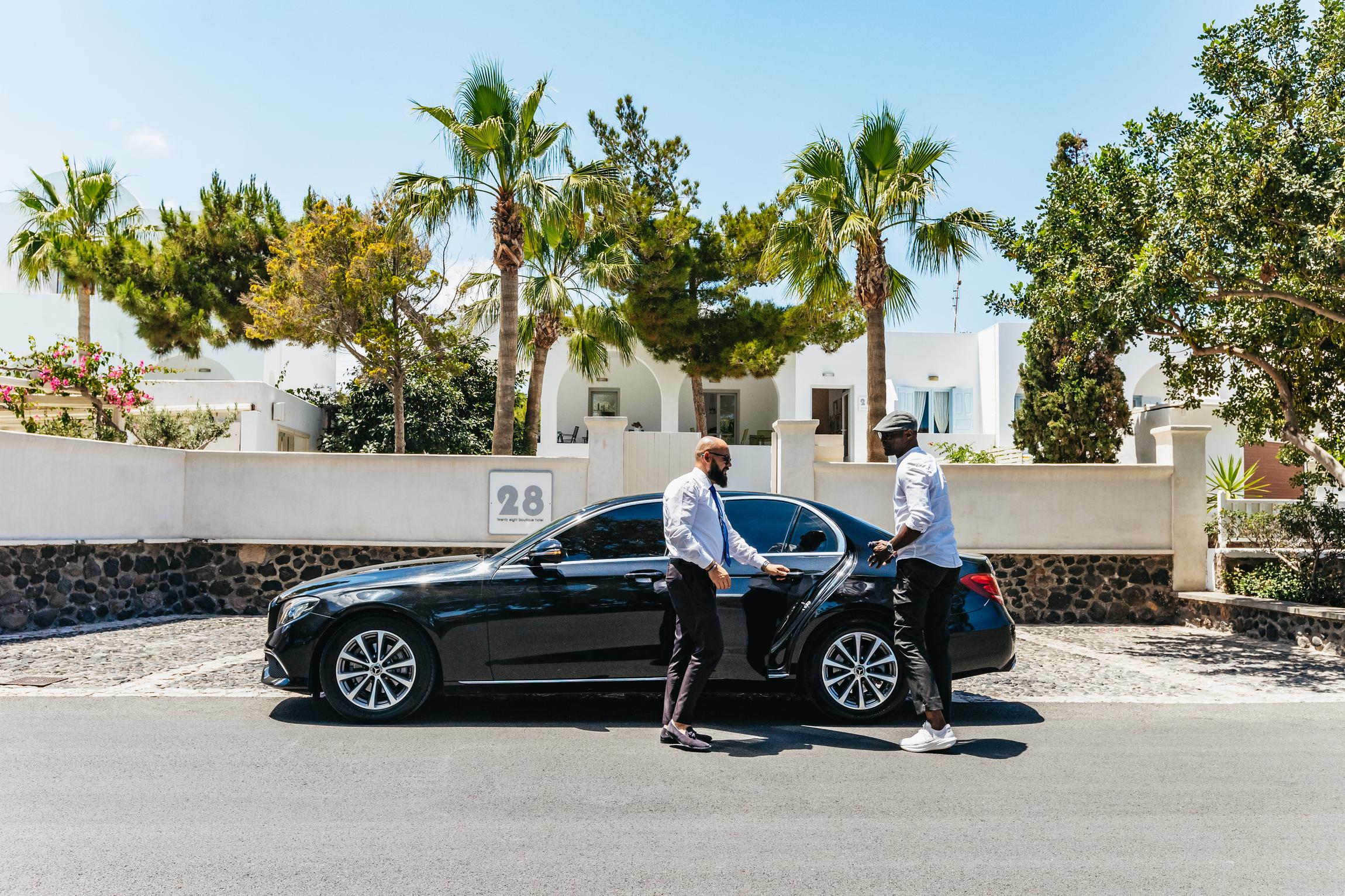 Santorini Shared Shuttle: Airport & Port Transfers