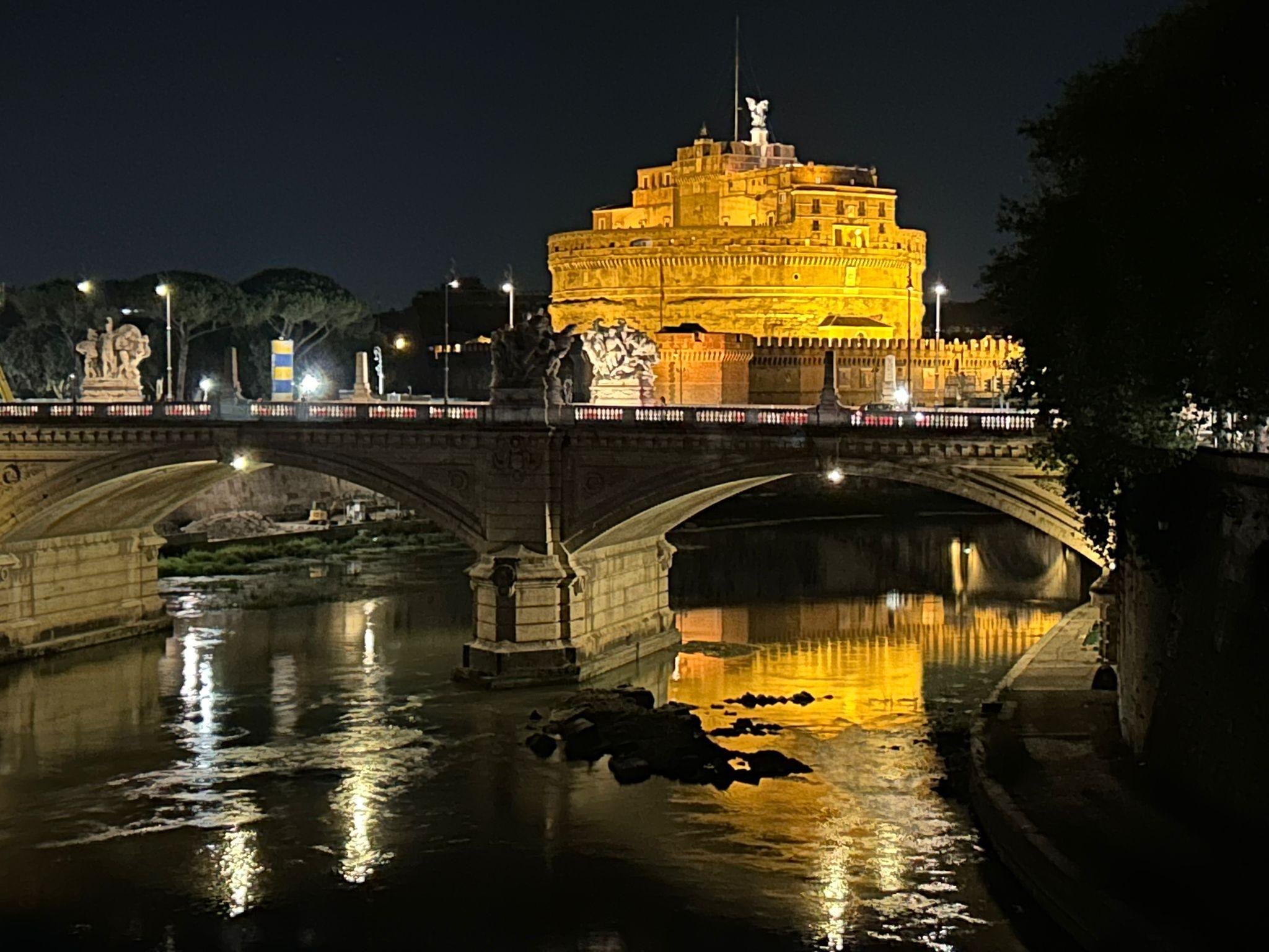 Private Rome After Dark: Drive, Walk & Taste