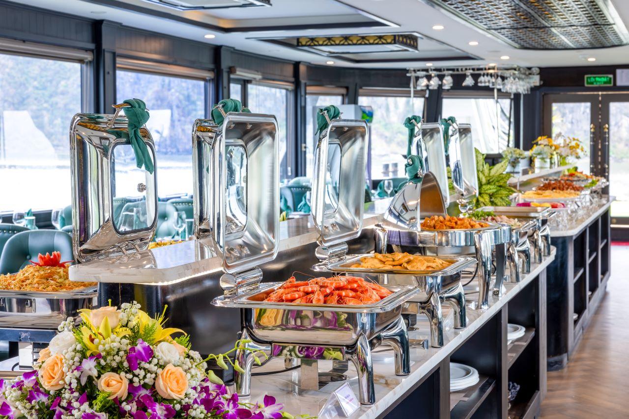 Ha Long Bay Day Trip from Hanoi: Luxury or Standard Cruise with Lunch