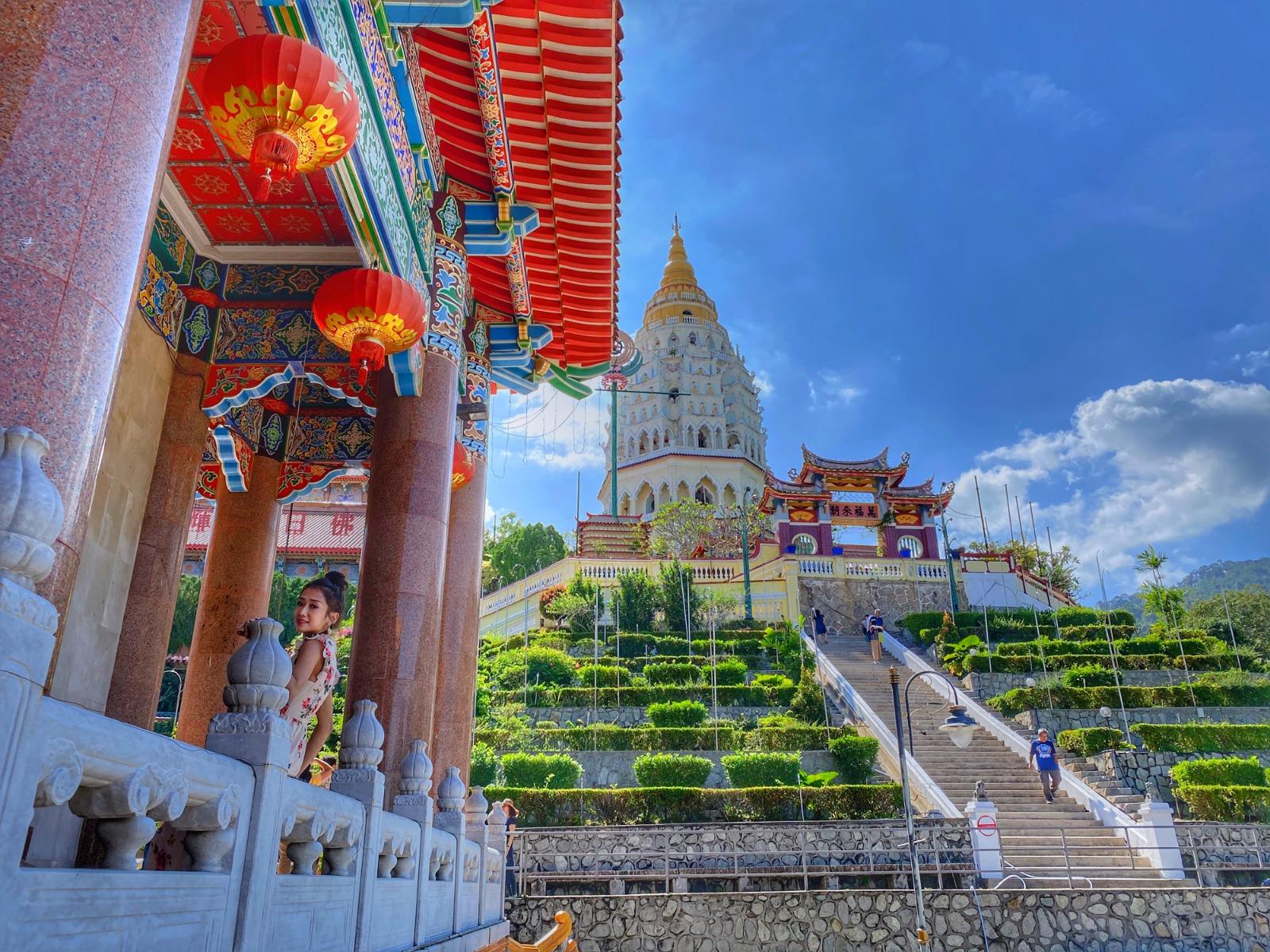 Penang Temples & Hill Station Half-Day Experience