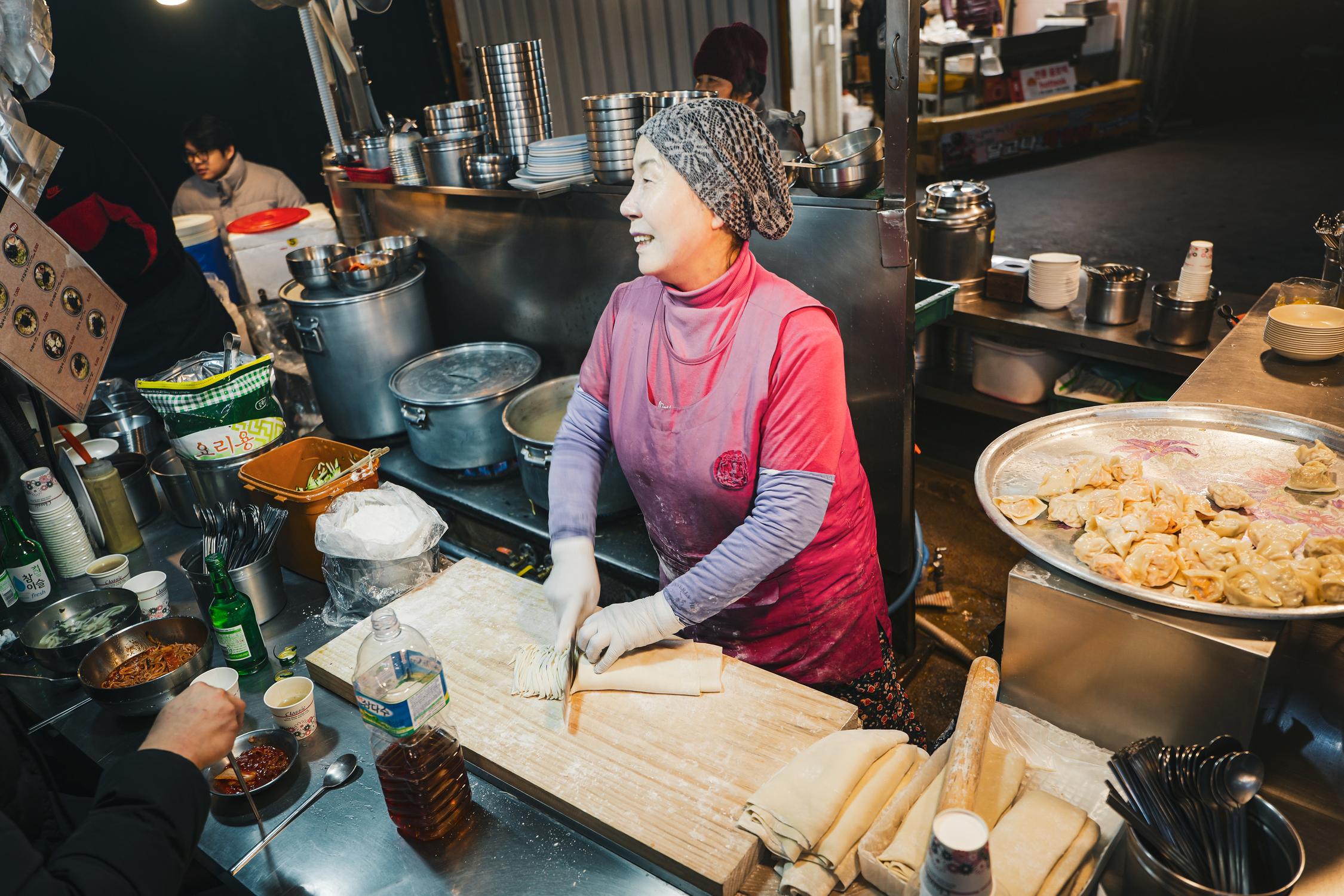 Seoul After Dark: Palace, Street Food & Temple Night Tour