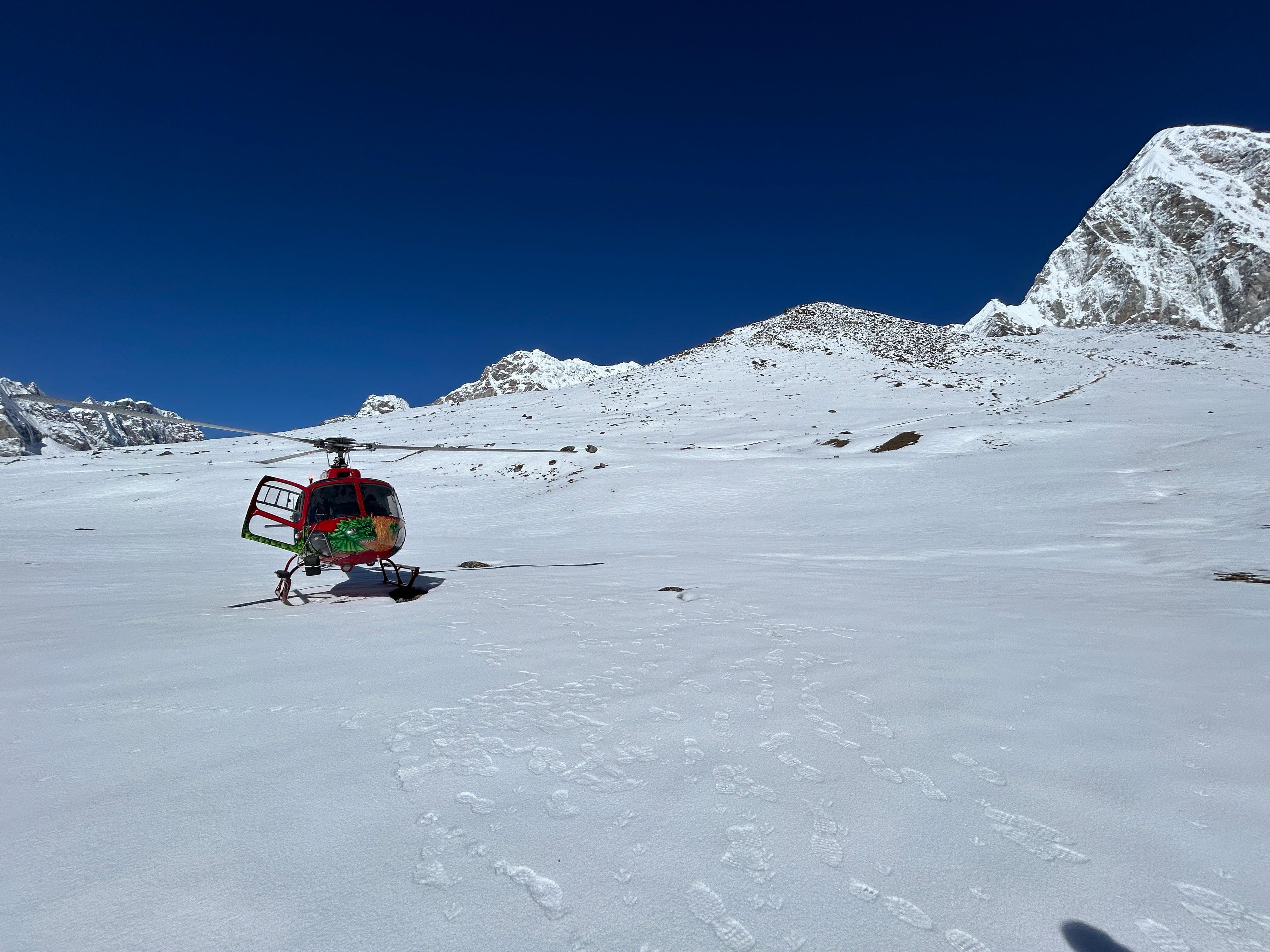 Everest Base Camp Helicopter Expedition with Breakfast