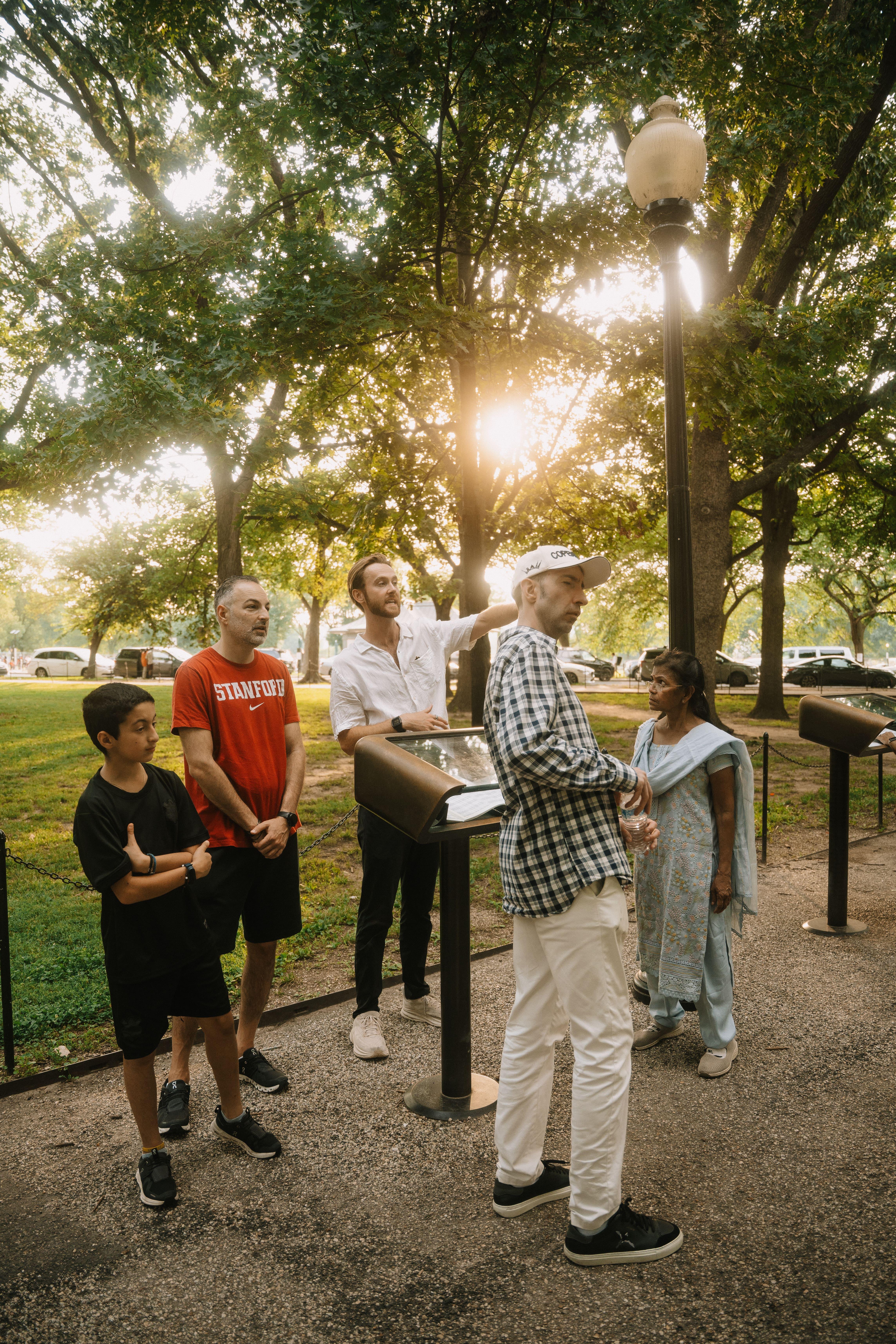 DC Sunset Monuments & Memorials Walking Tour