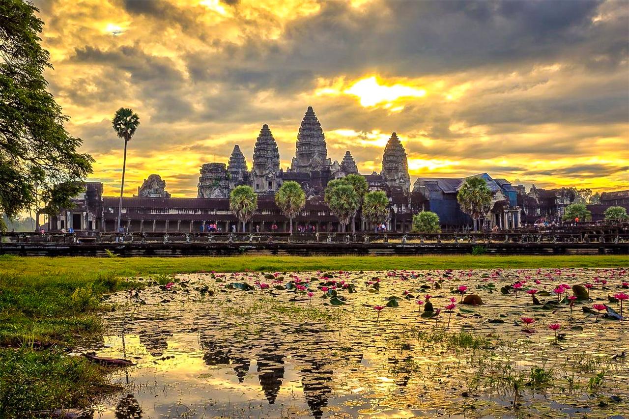 Tour por Angkor Wat con amanecer y templos para grupos pequeños desde Siem Reap