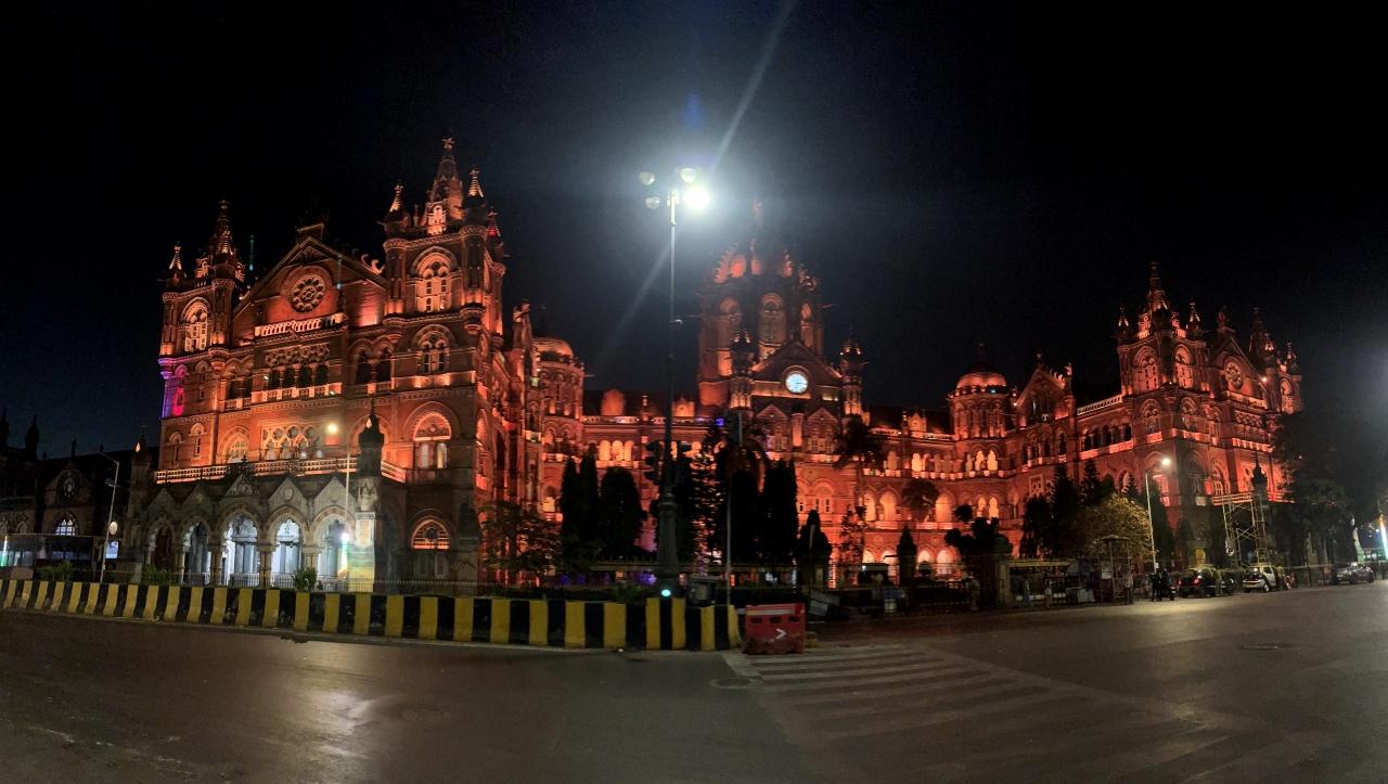 Mumbai After Dark: Private Illumination Sightseeing Tour