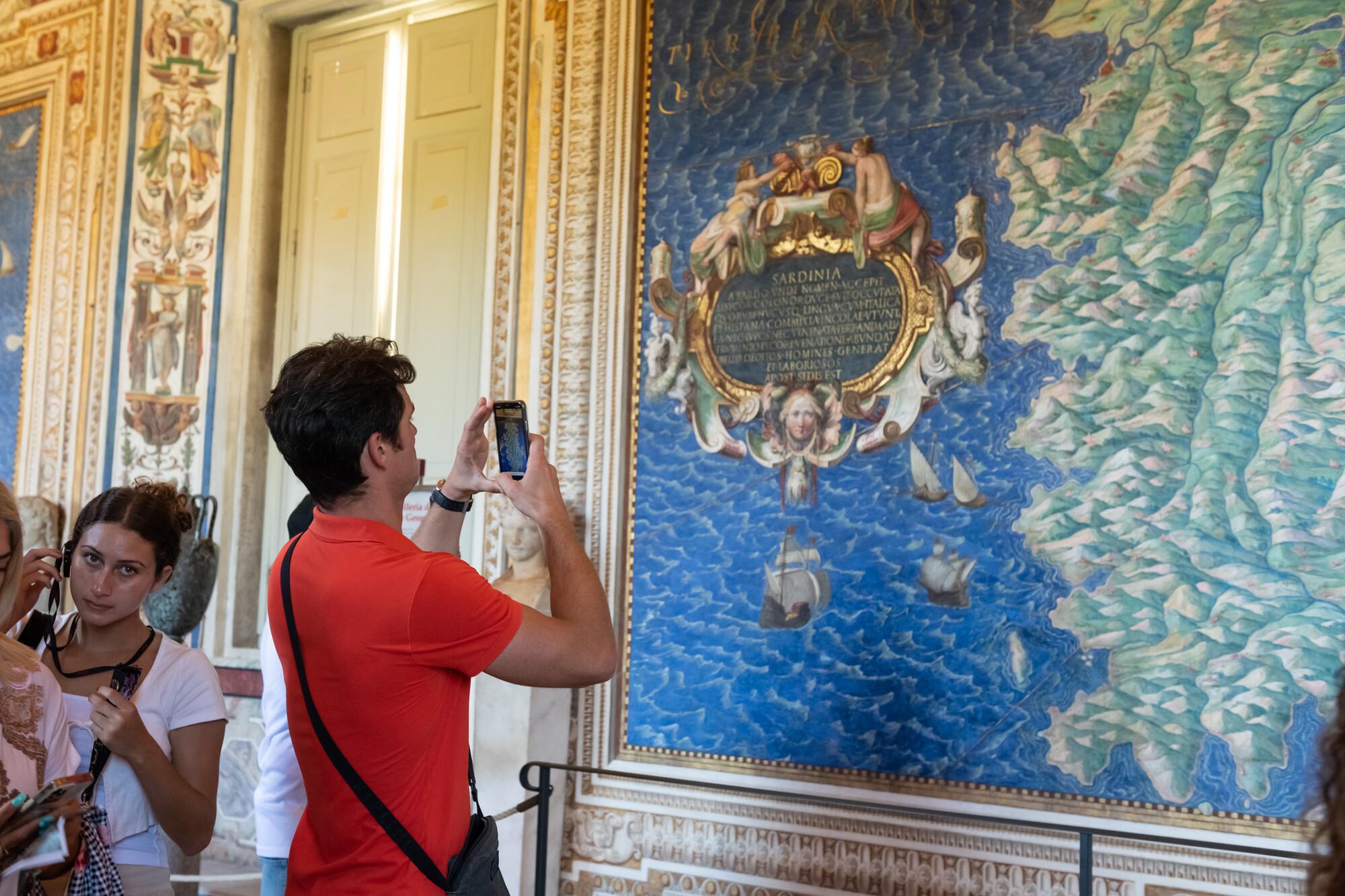 Ultimate Rome: Full-Day Colosseum & Vatican Highlights