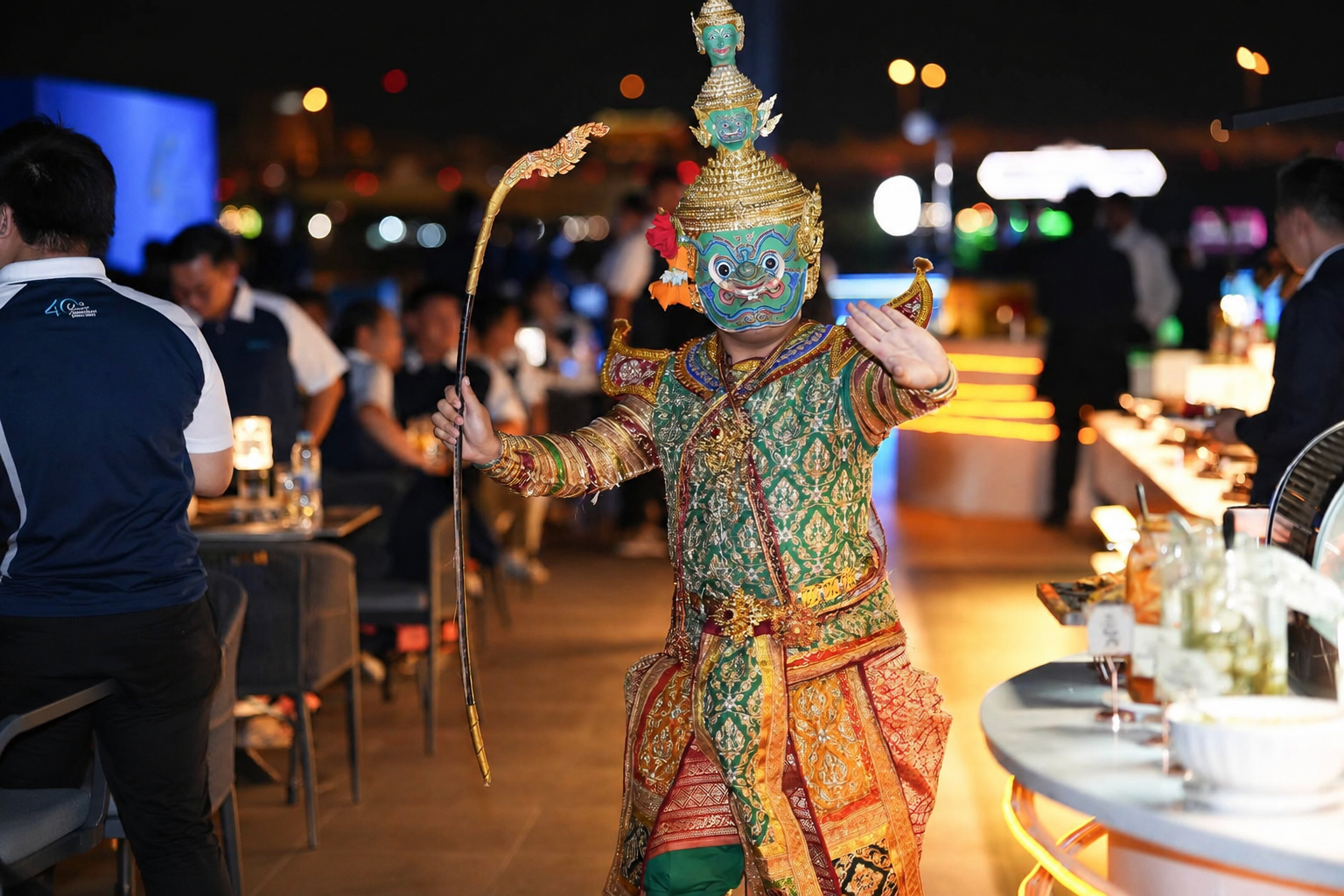 Bangkok Chao Phraya Dinner Cruise with Cultural Show