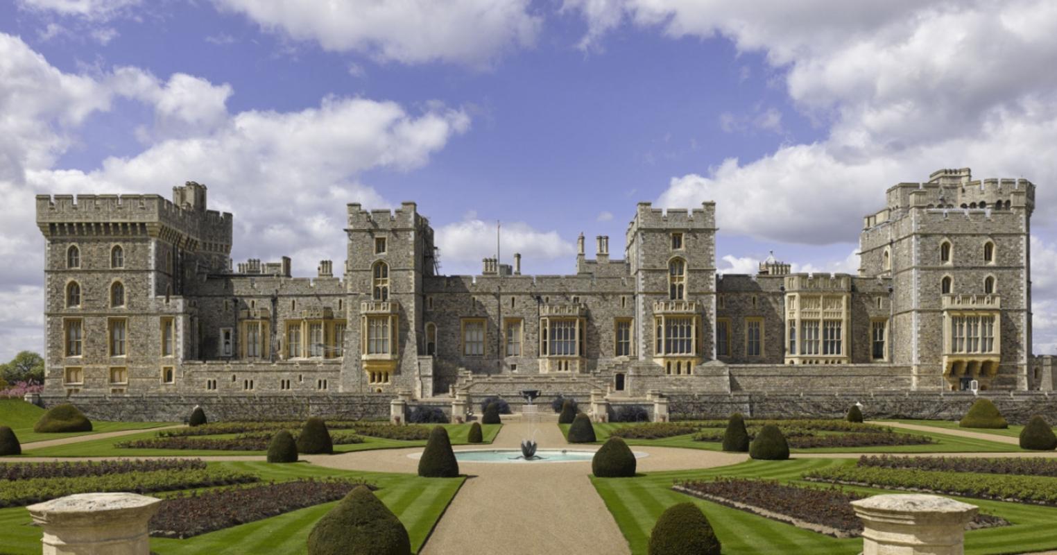 Windsor Castle Full-Day Guided Train Tour from London