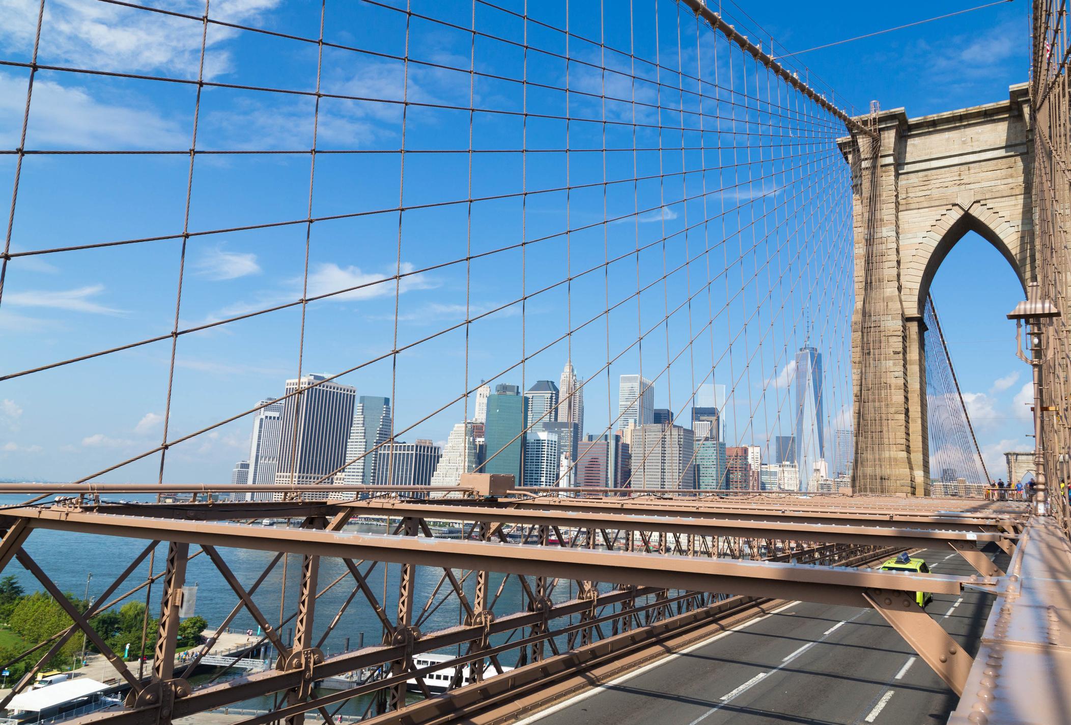 Brooklyn Bridge & DUMBO Small-Group Walking Tour