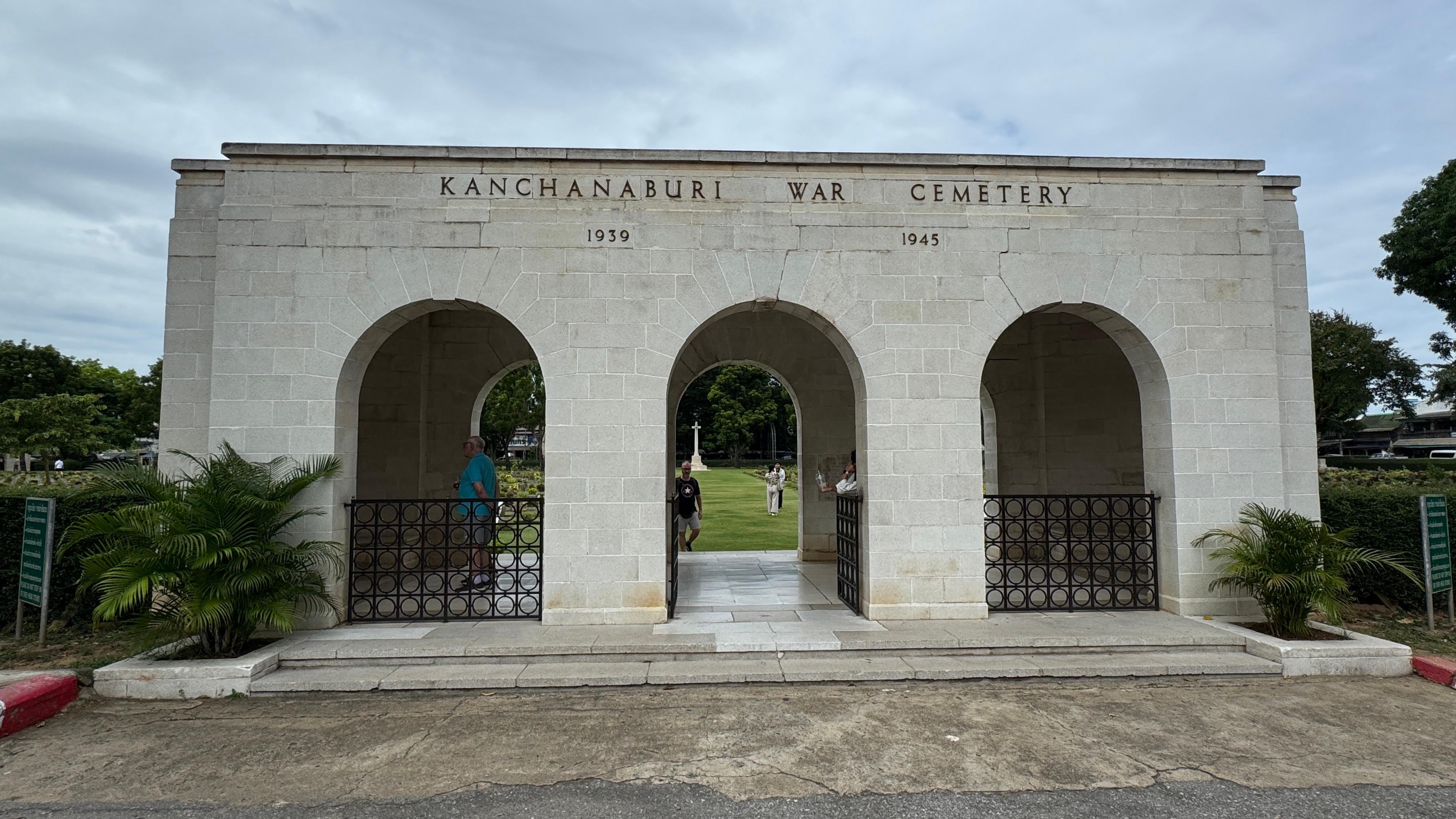 Kanchanaburi Day Tour with Bridge over River Kwai