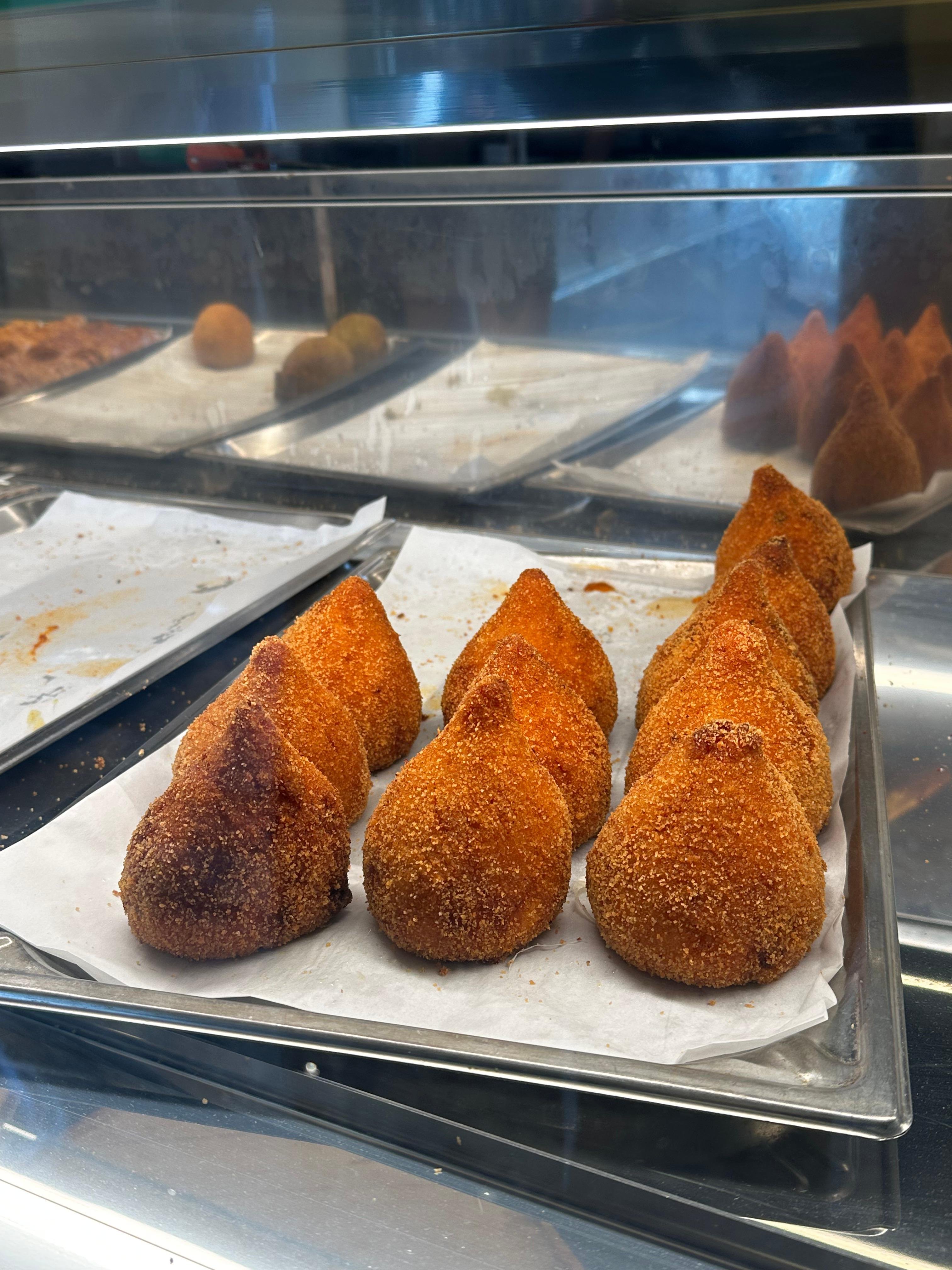 Taormina: Authentic Sicilian Food & Wine Walking Tour