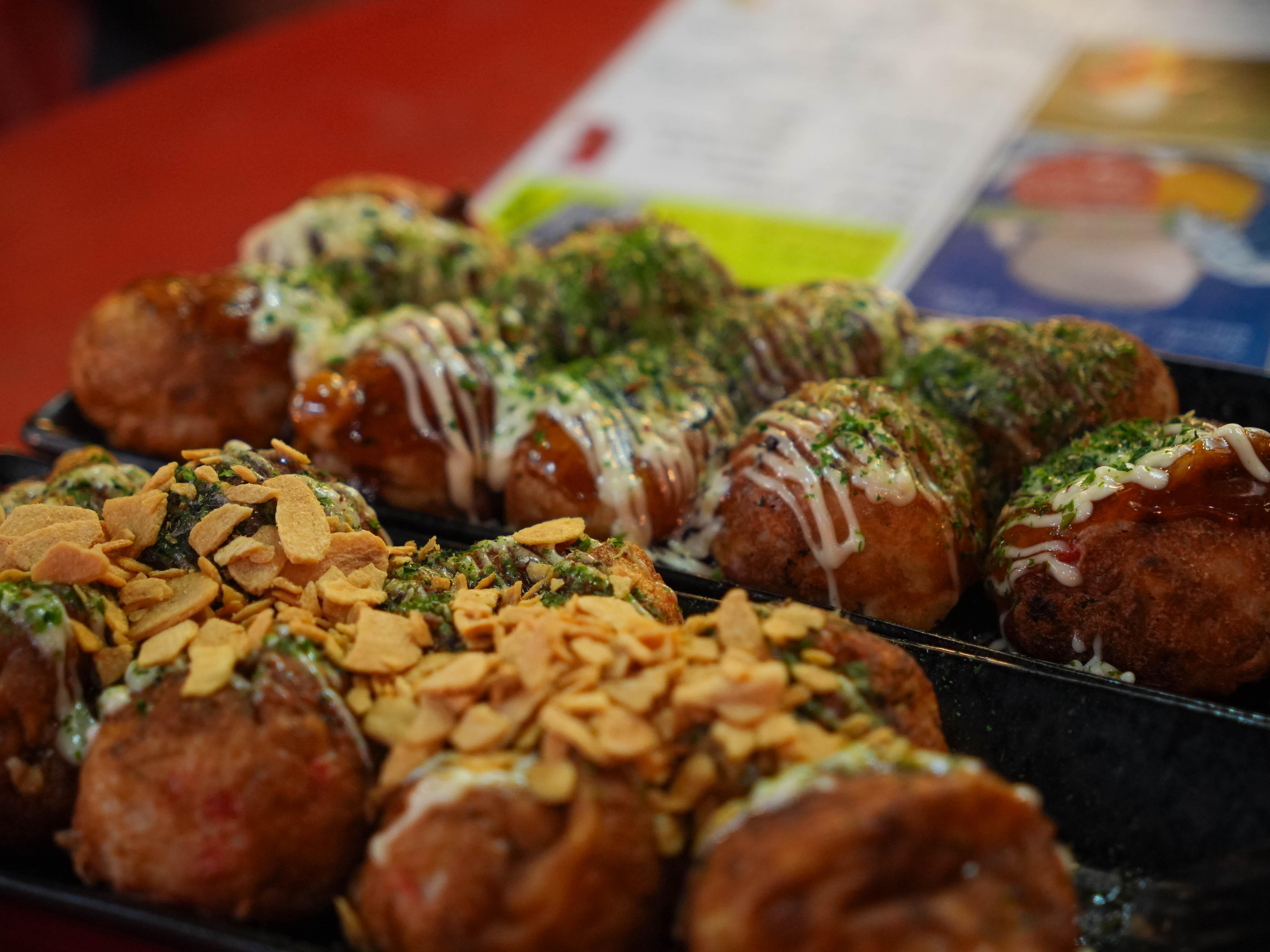 Osaka Street Food Tour: 17 Foods at 4 Eateries