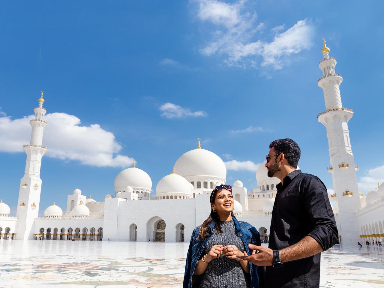 Dubai to Abu Dhabi: Full-Day Tour with Sheikh Zayed Mosque