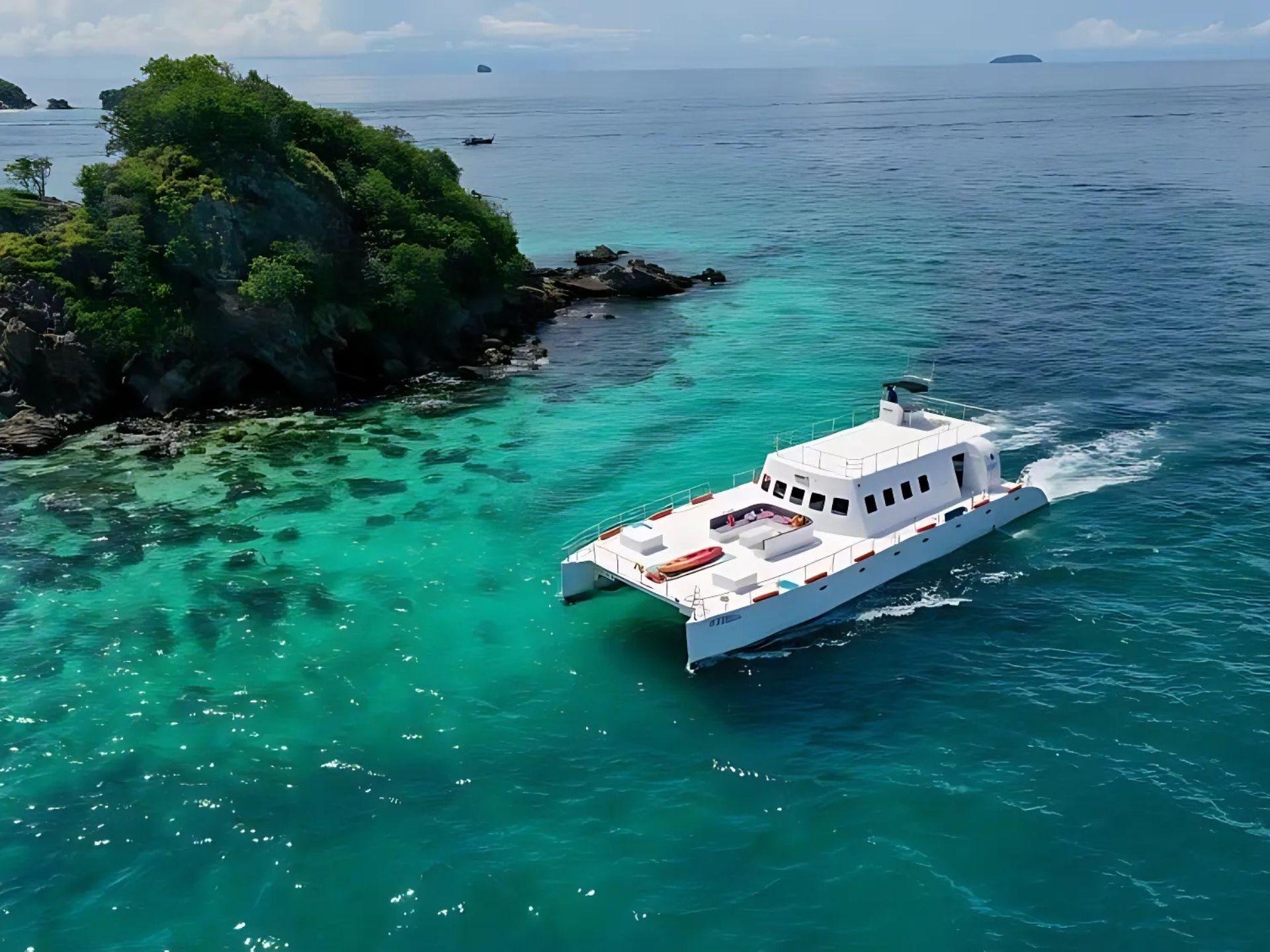 Phuket: Sunset Catamaran Cruise to Coral Island