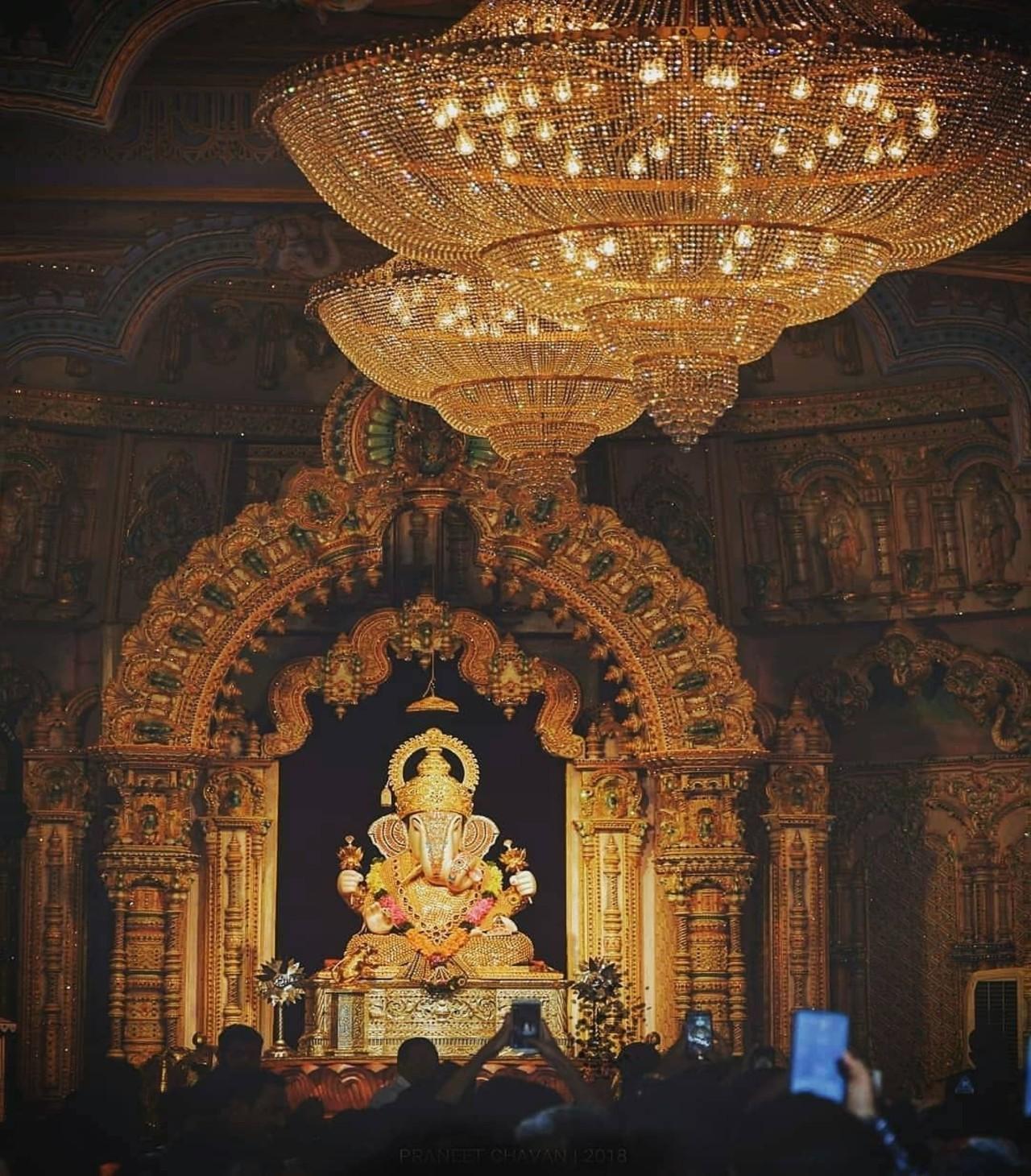Old Pune Spiritual Walk: Temples, Shrines & Local Snacks