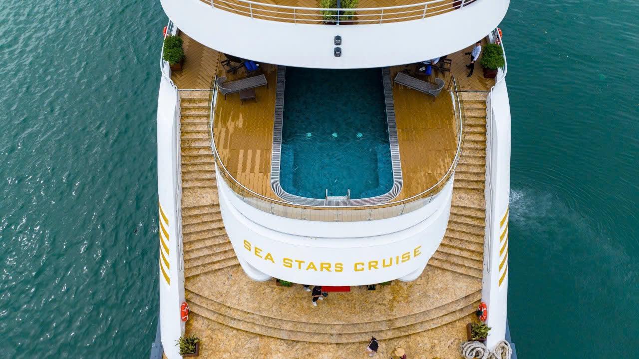 Ha Long Bay 2-Day Sea Stars Luxury Cruise with Meals