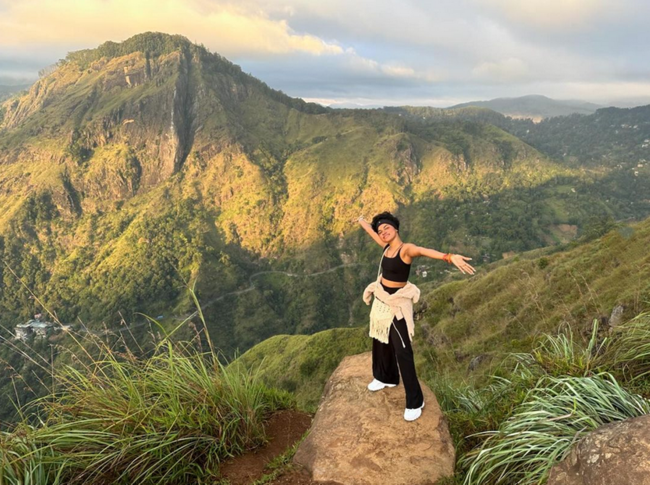 Ella Highlights: Waterfalls, Peaks & Scenic Train Adventure