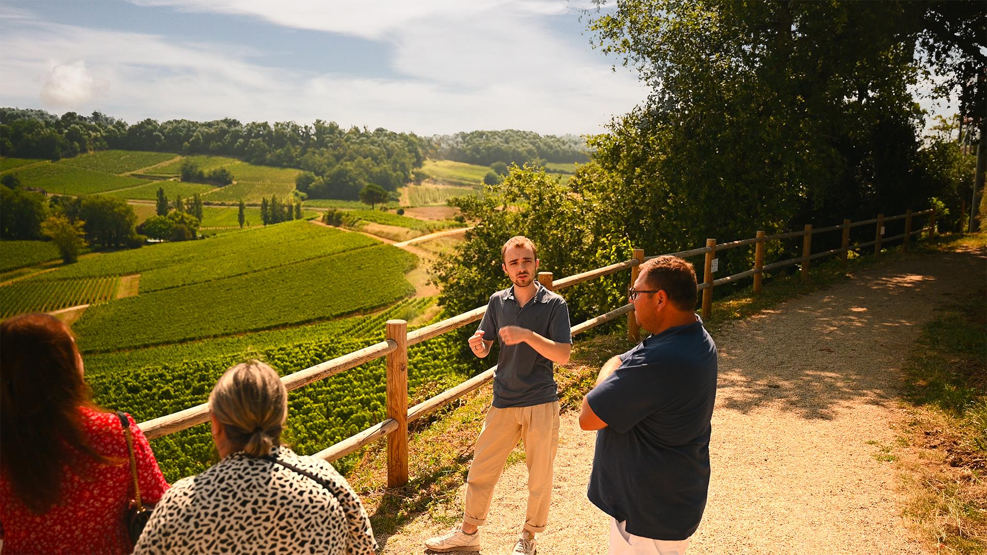 wine tour in Saint-Émilion — photo 1