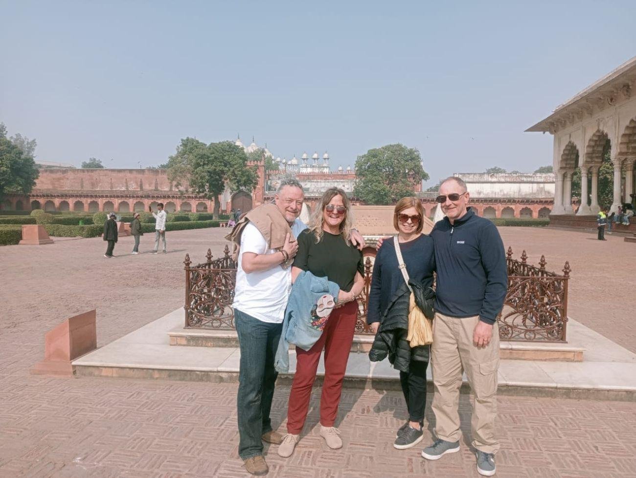 Agra Private Tour: Taj Mahal Sunrise & Agra Fort with Skip-the-Line Entry